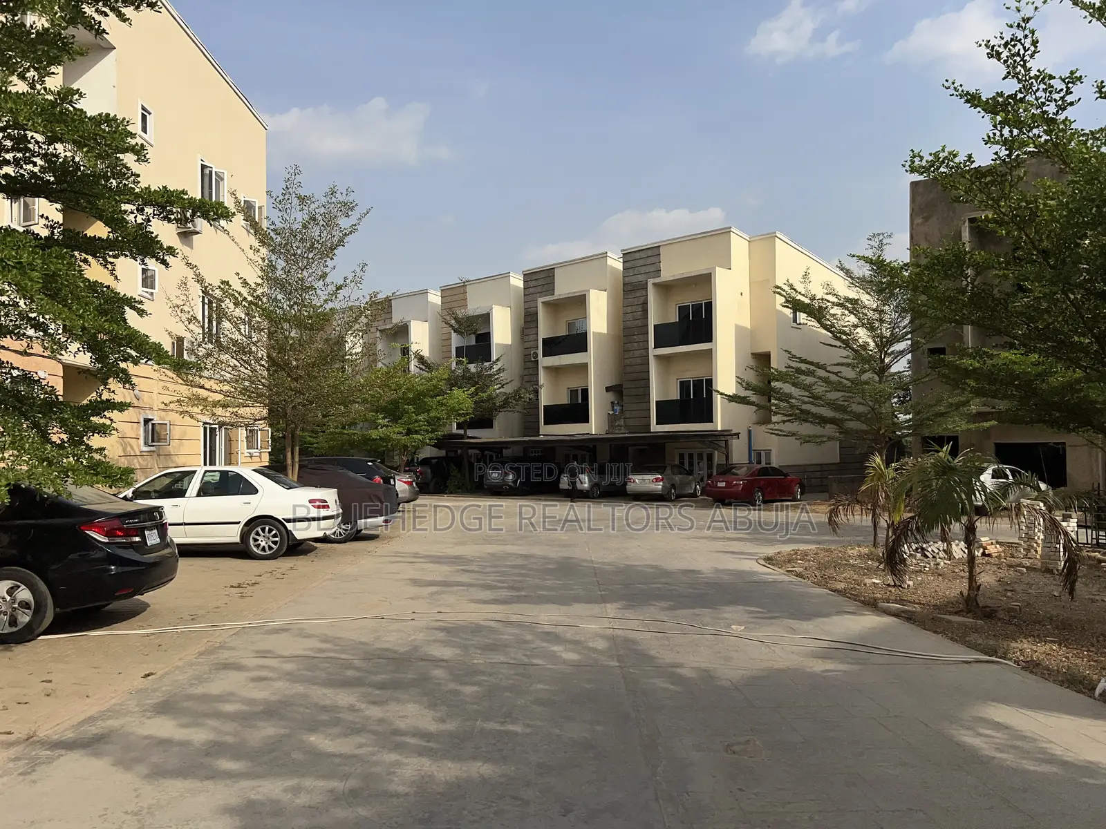 4bdrm Townhouse/Terrace in Mbora for sale