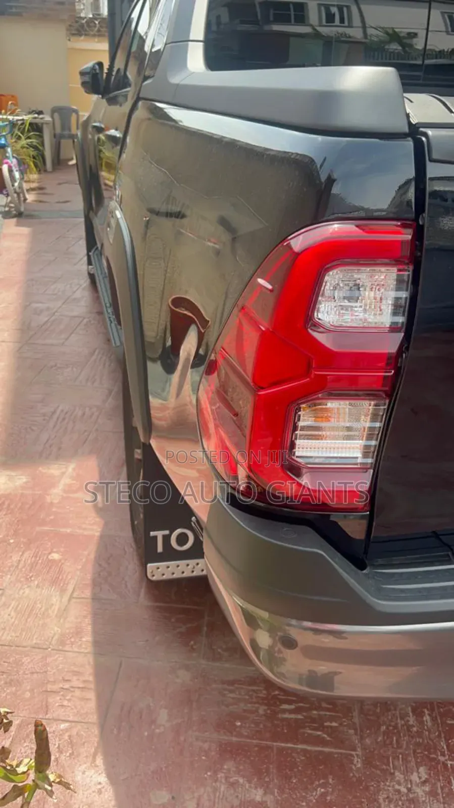 Toyota Hilux 2025 Black