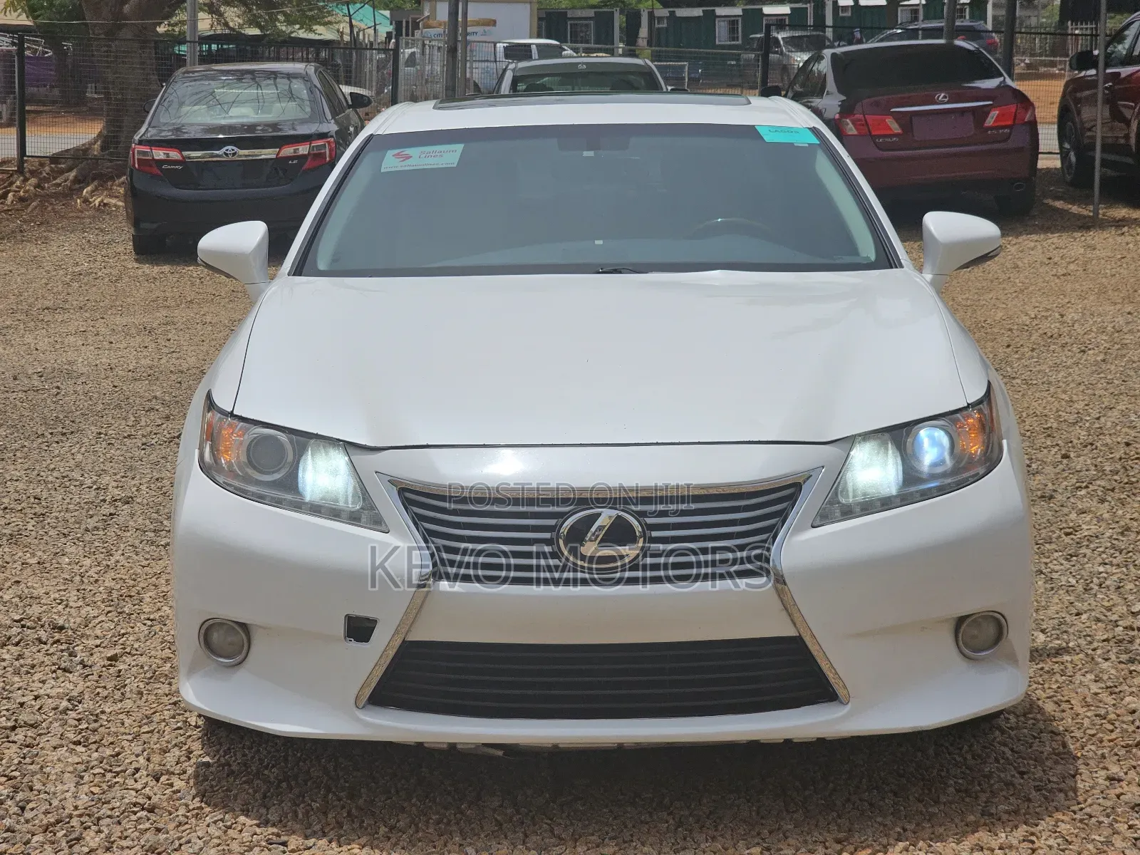 Lexus ES 350 FWD 2015 White