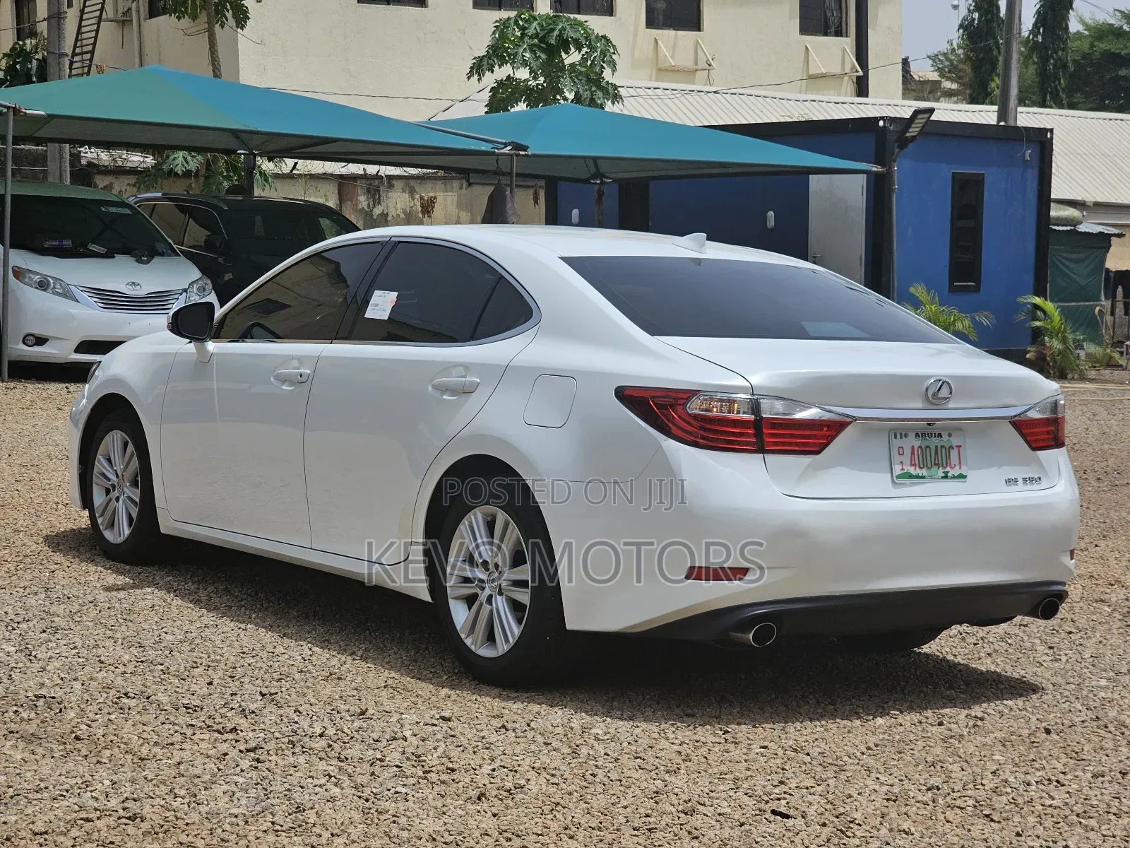 Lexus ES 350 FWD 2015 White