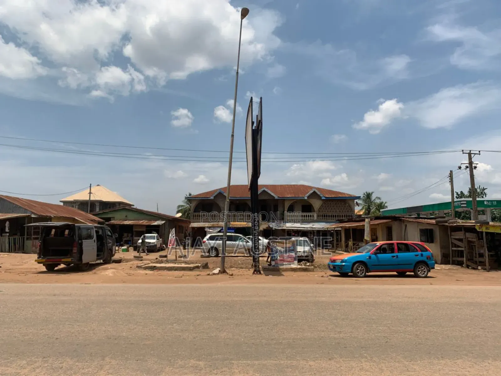 Building for Sale Along Benin Garage Road