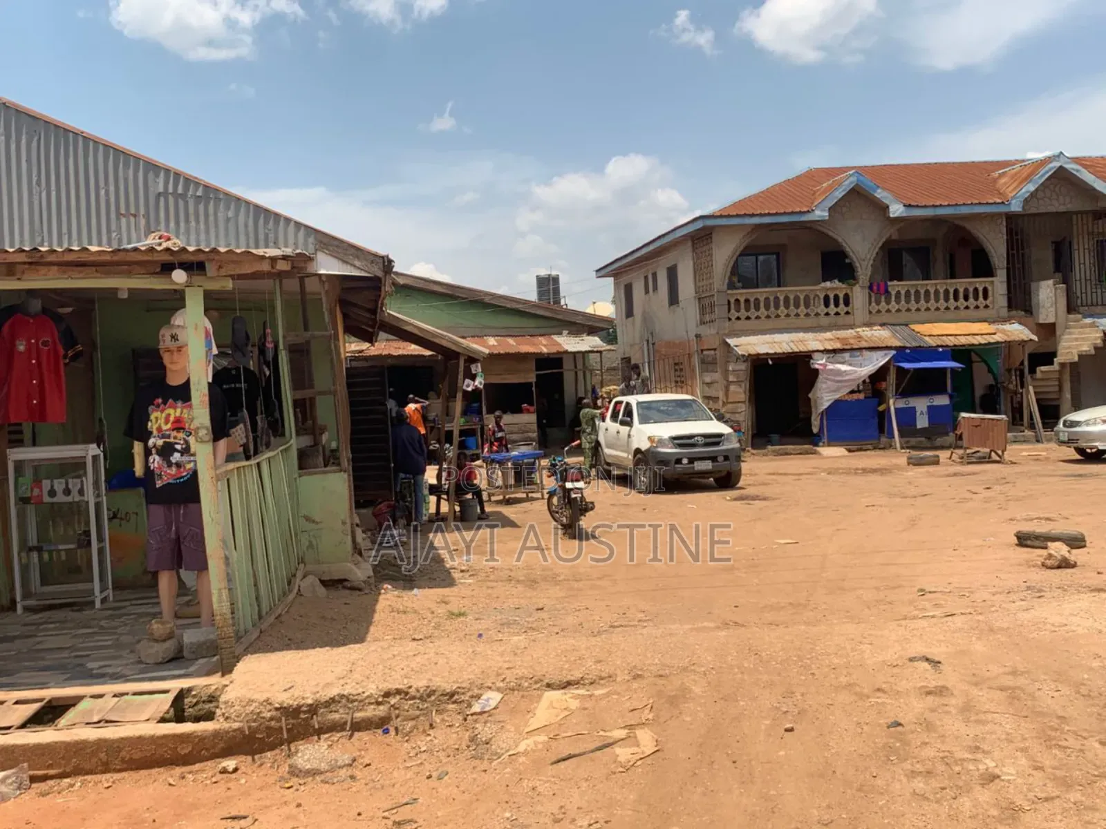 Building for Sale Along Benin Garage Road