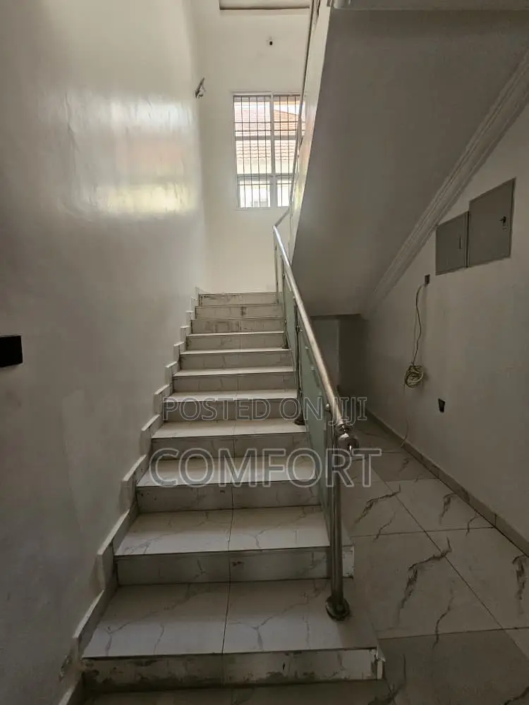5bdrm House in Galadimawa for rent