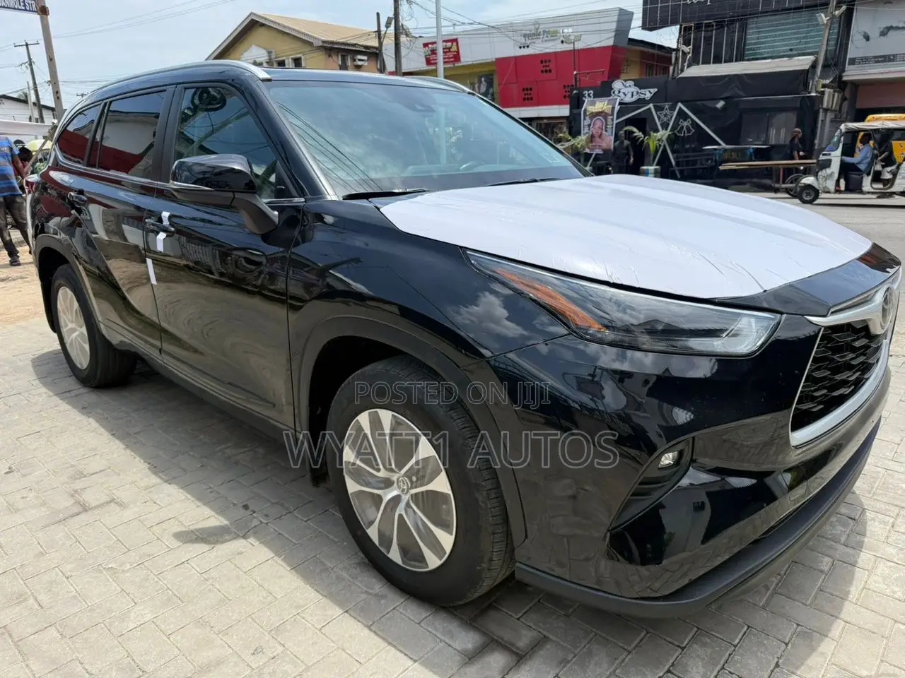 Toyota Highlander XLE AWD 2024 Black