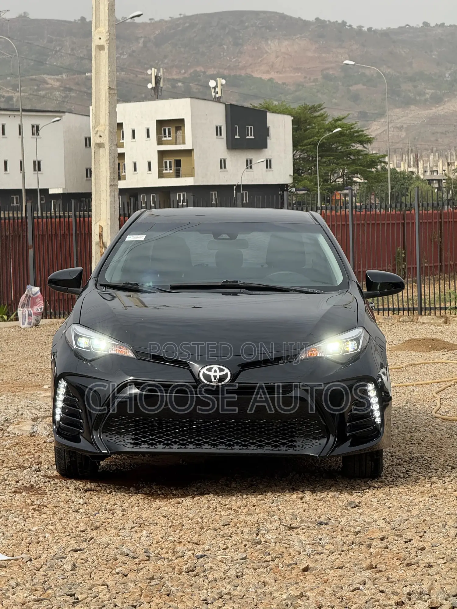 Toyota Corolla LE Eco (1.8L 4cyl 2A) 2018 Gray