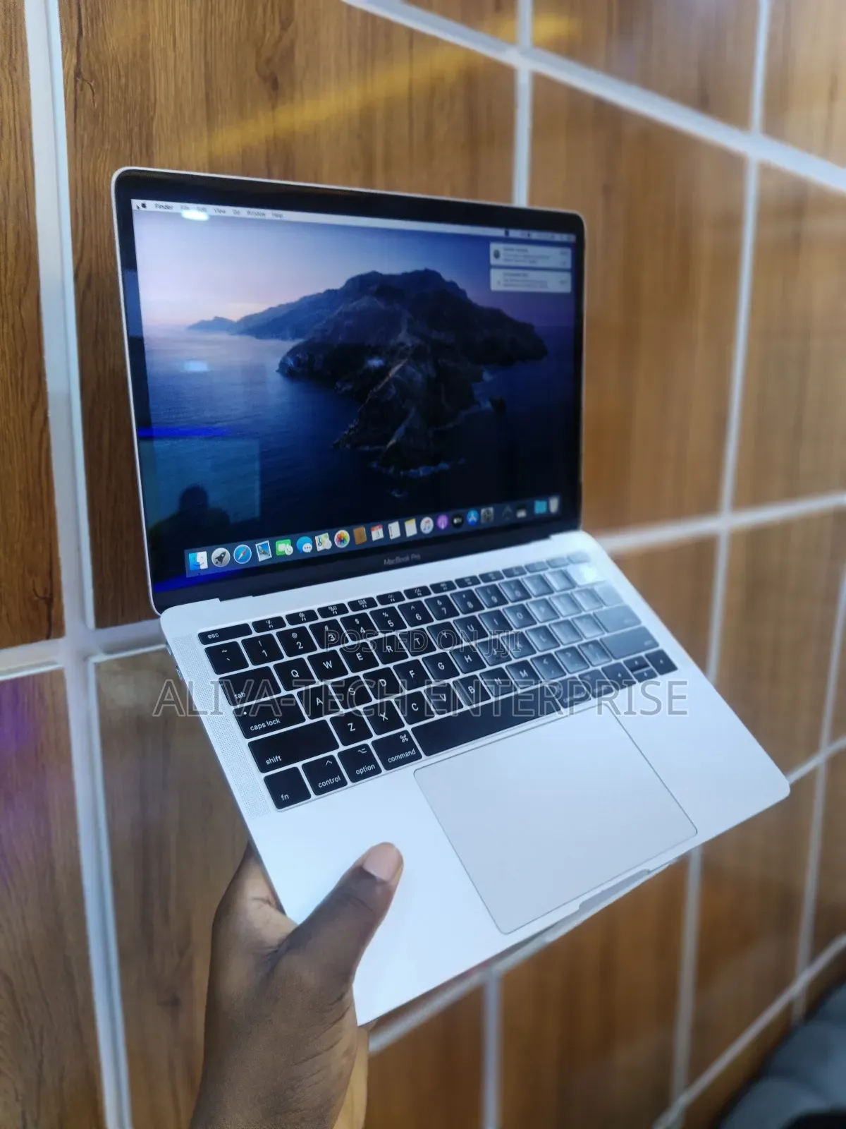 Laptop Apple MacBook Pro 2017 8GB Intel Core i5 SSD 128GB