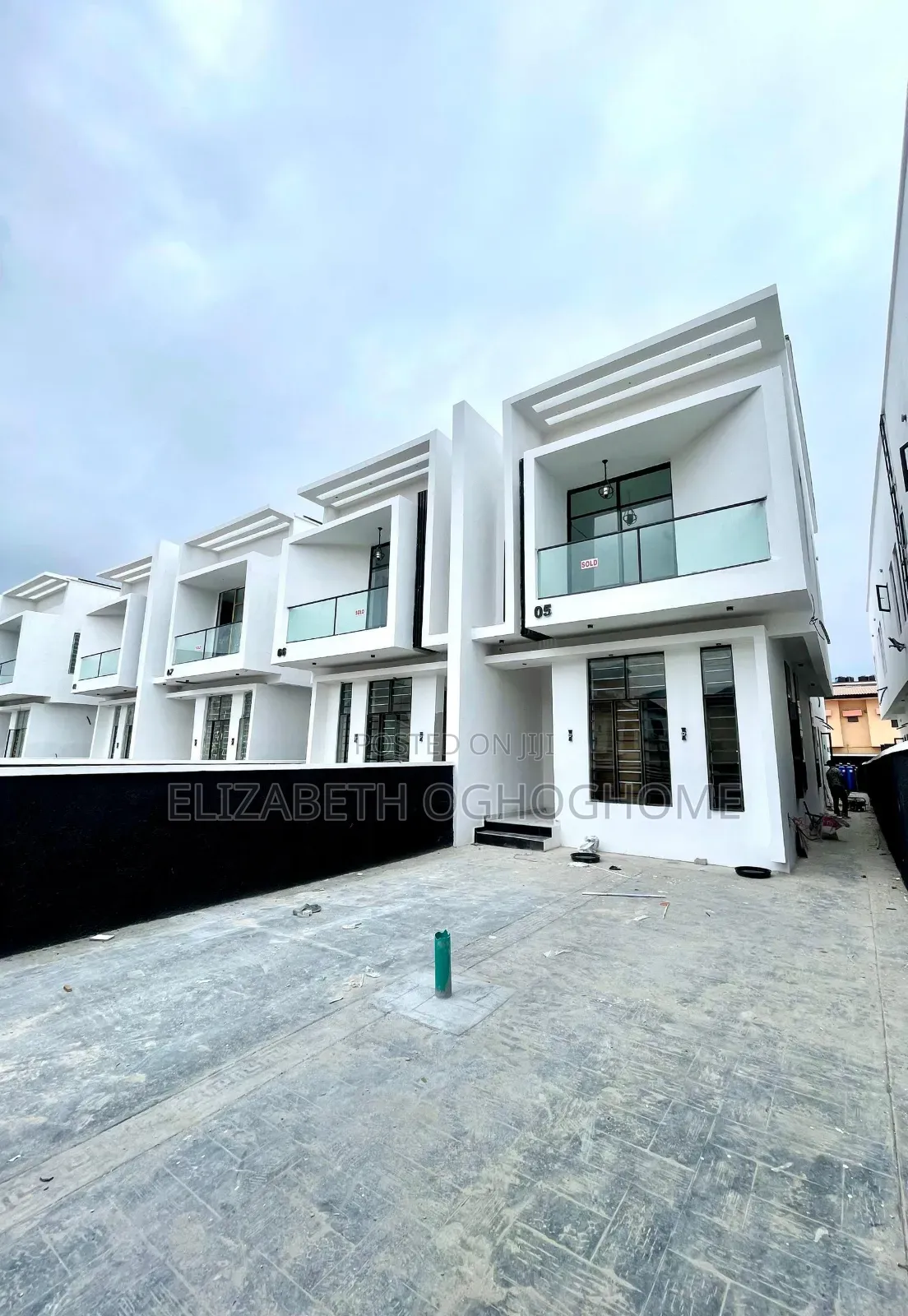4bdrm Duplex in Idado for rent