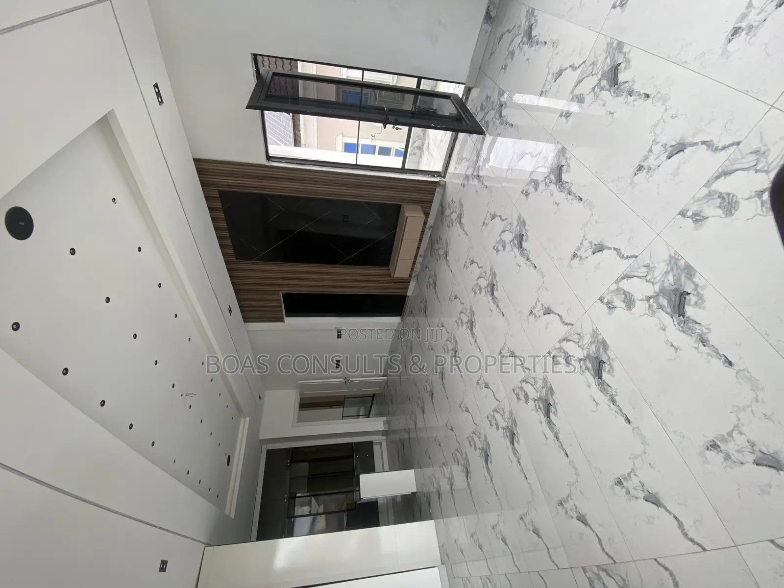 5bdrm Duplex in Ikota for sale