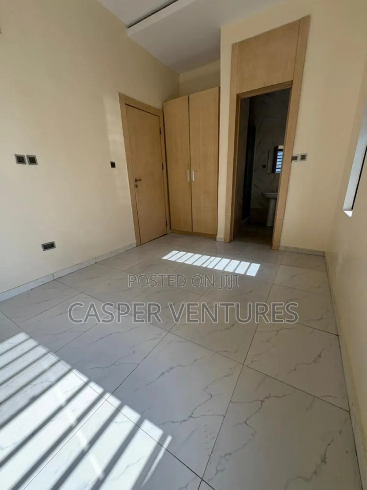 1bdrm Shared Apartment in Ikota Gra for rent