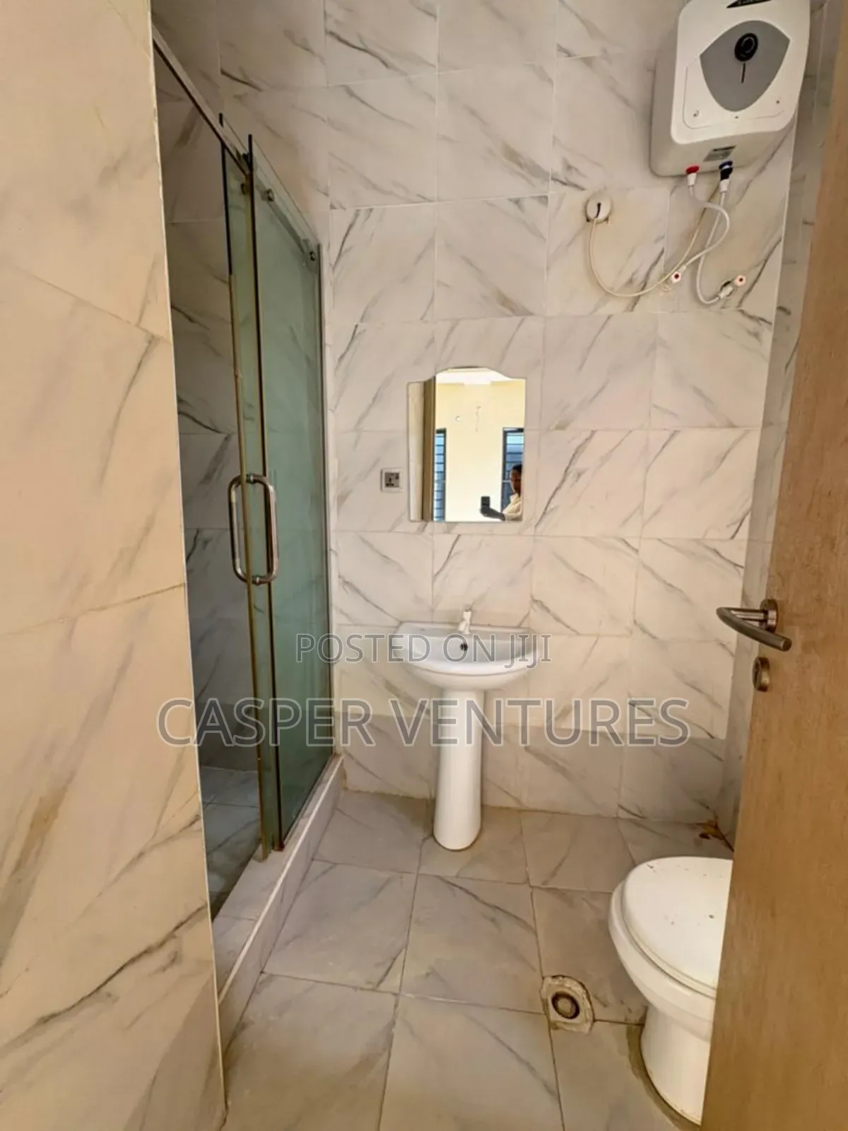 1bdrm Shared Apartment in Ikota Gra for rent