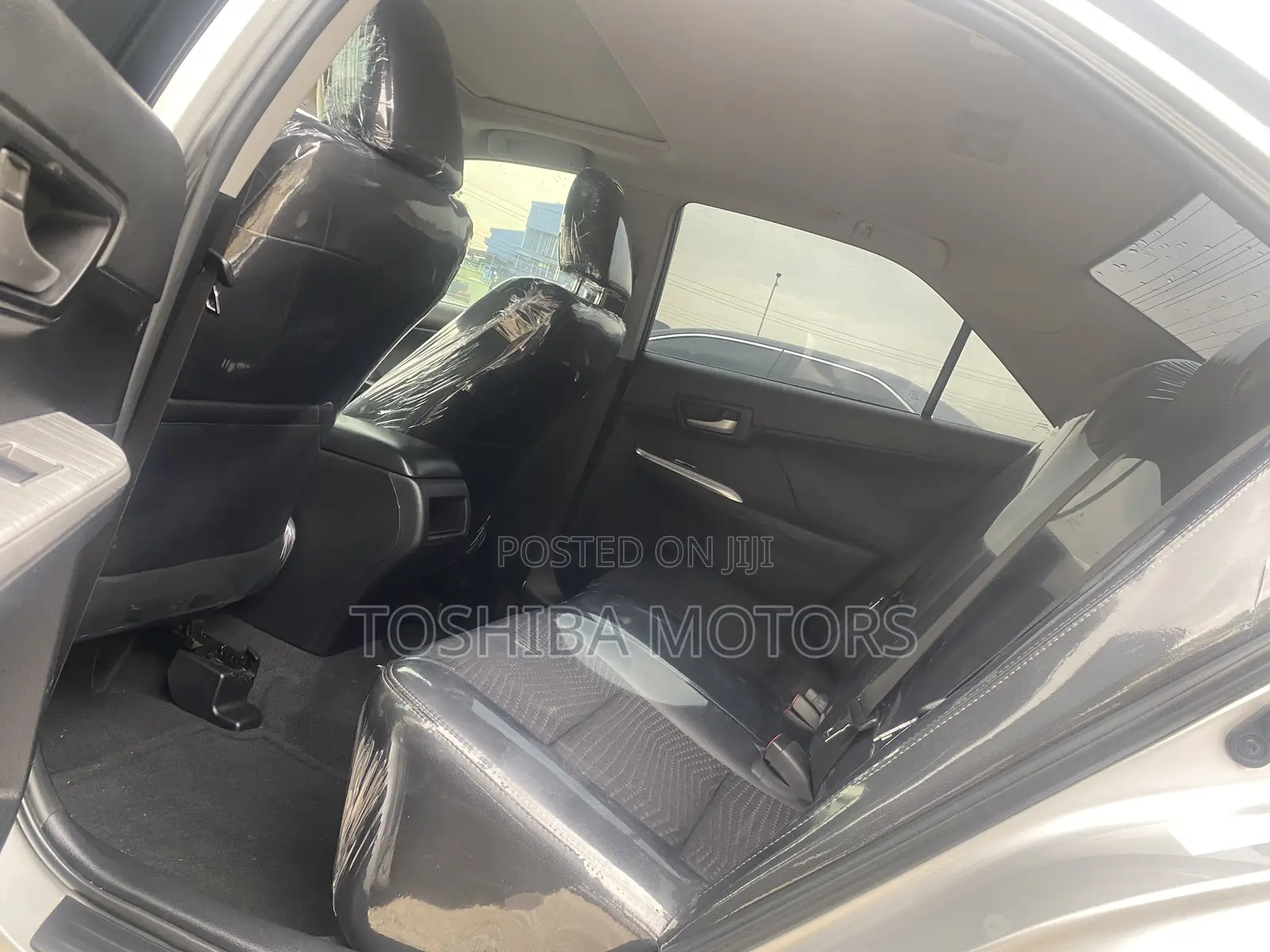 Toyota Camry SE 4dr Sedan (2.5L 4cyl 6A) 2014 Silver
