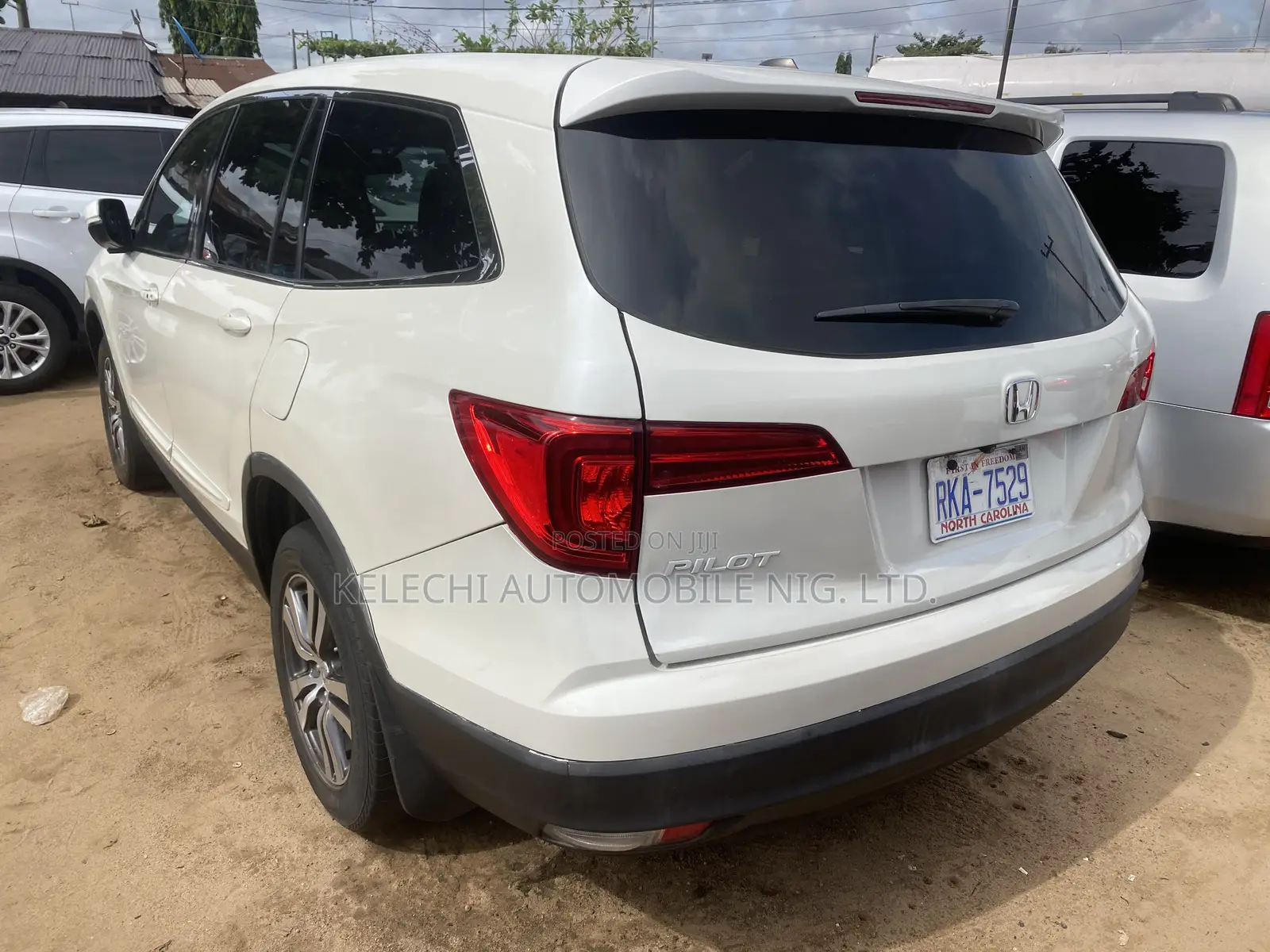 Honda Pilot Touring 4dr SUV (3.5L 6cyl 9A) 2016 White