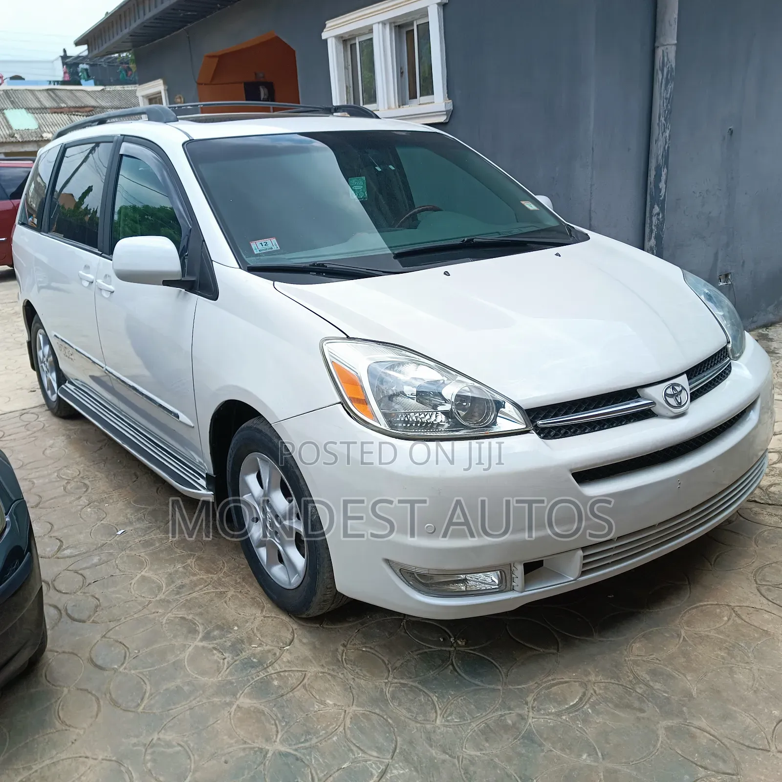 Toyota Sienna XLE AWD (3.3L V6 5A) 2004 White