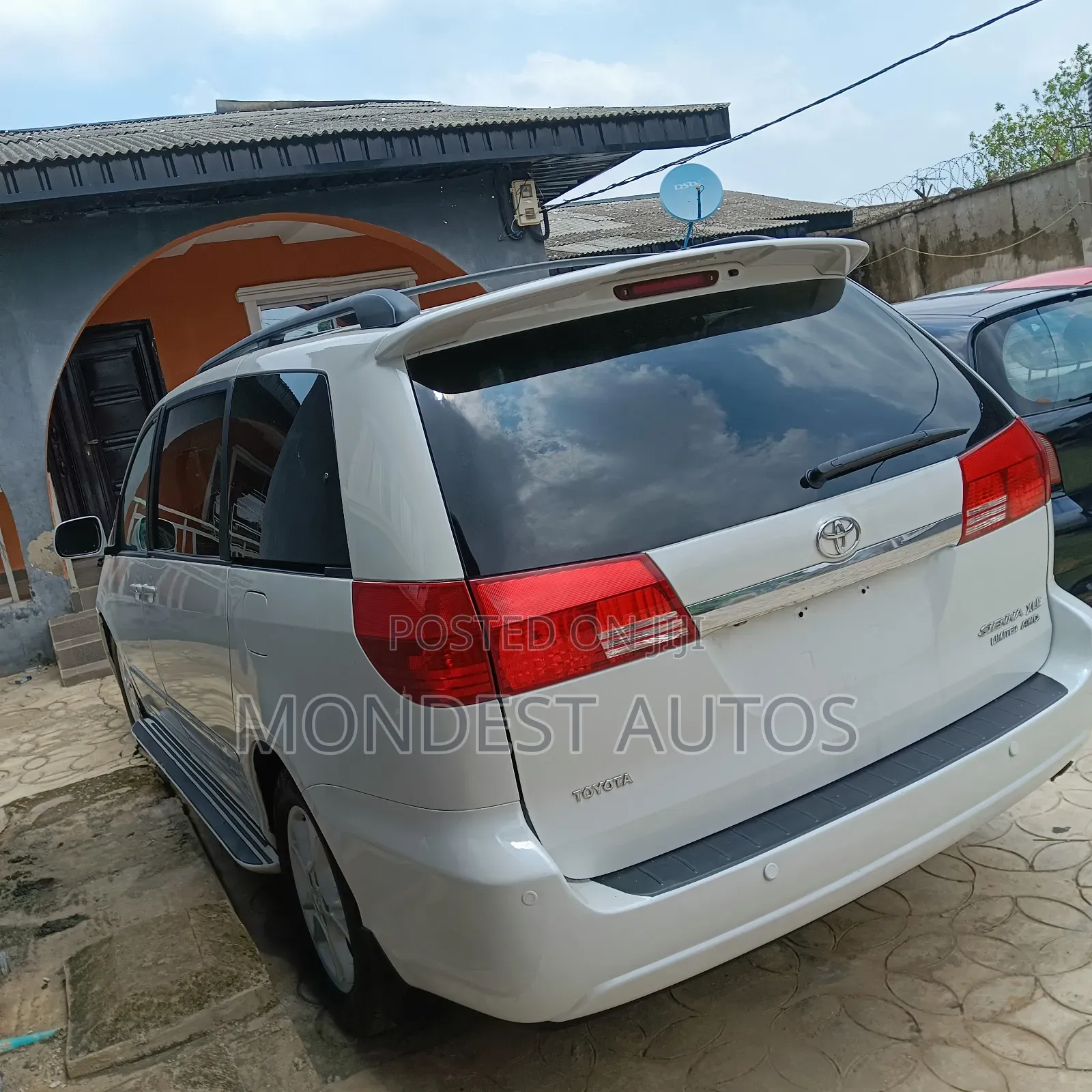 Toyota Sienna XLE AWD (3.3L V6 5A) 2004 White
