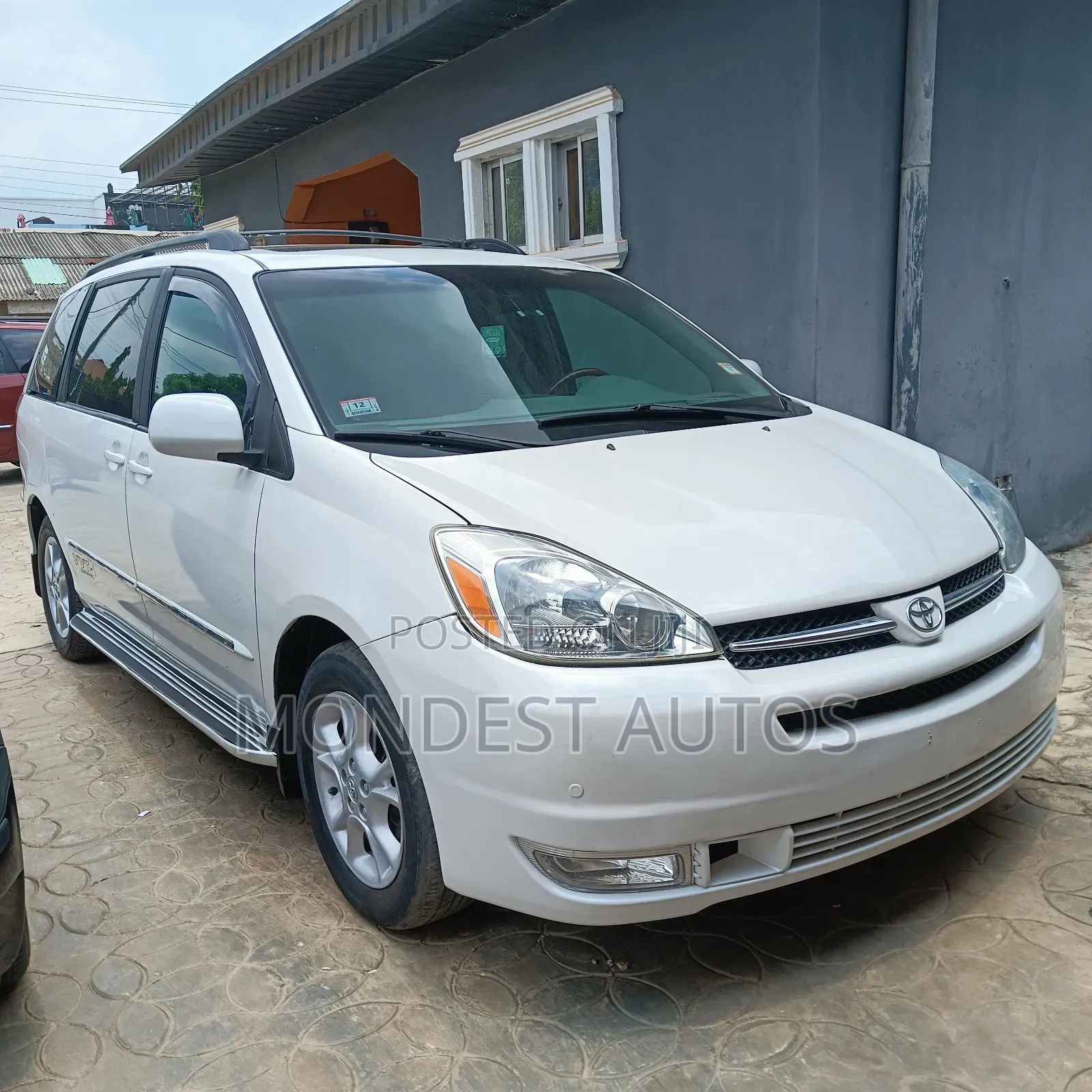 Toyota Sienna XLE AWD (3.3L V6 5A) 2004 White