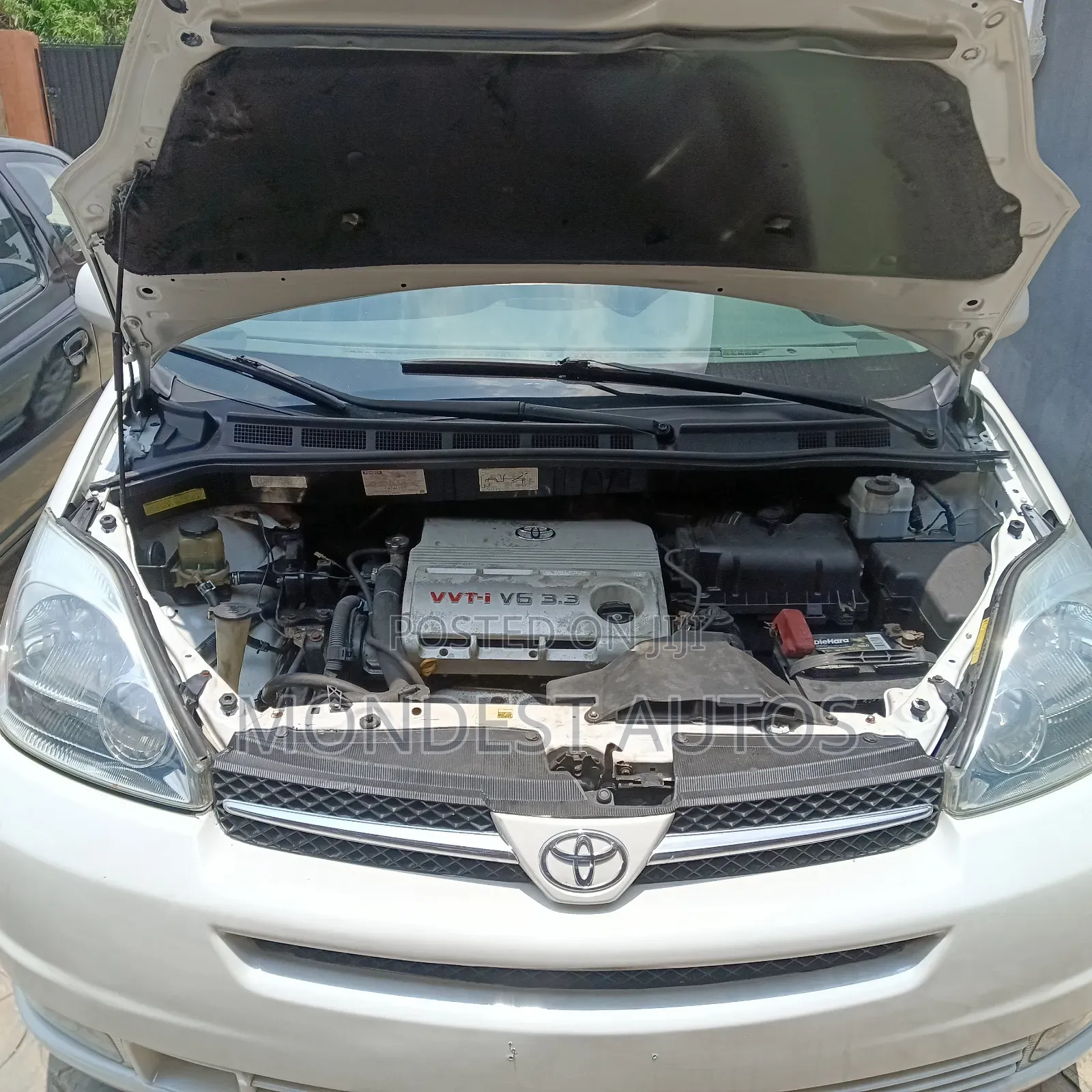 Toyota Sienna XLE AWD (3.3L V6 5A) 2004 White