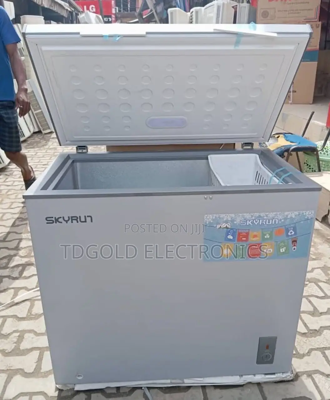 Skyrunw 200l Freezer