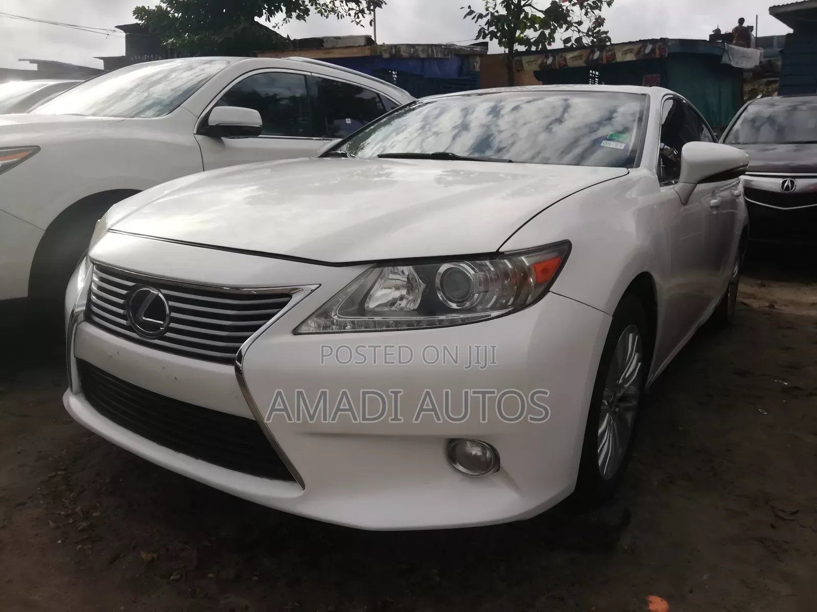 Lexus ES 350 FWD 2013 White