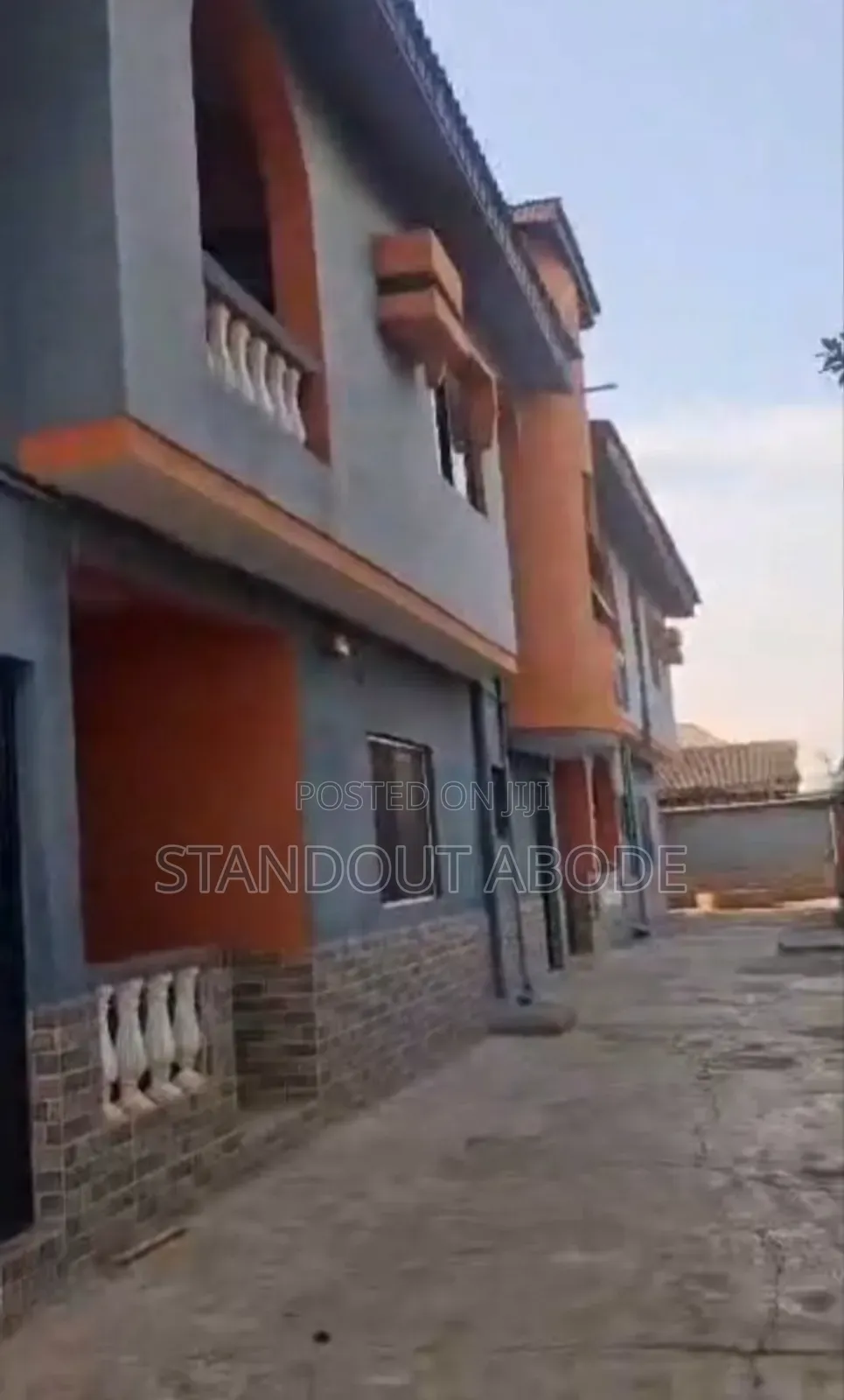 3bdrm Block of Flats in Good Location, Igando / Ikotun/Igando for sale