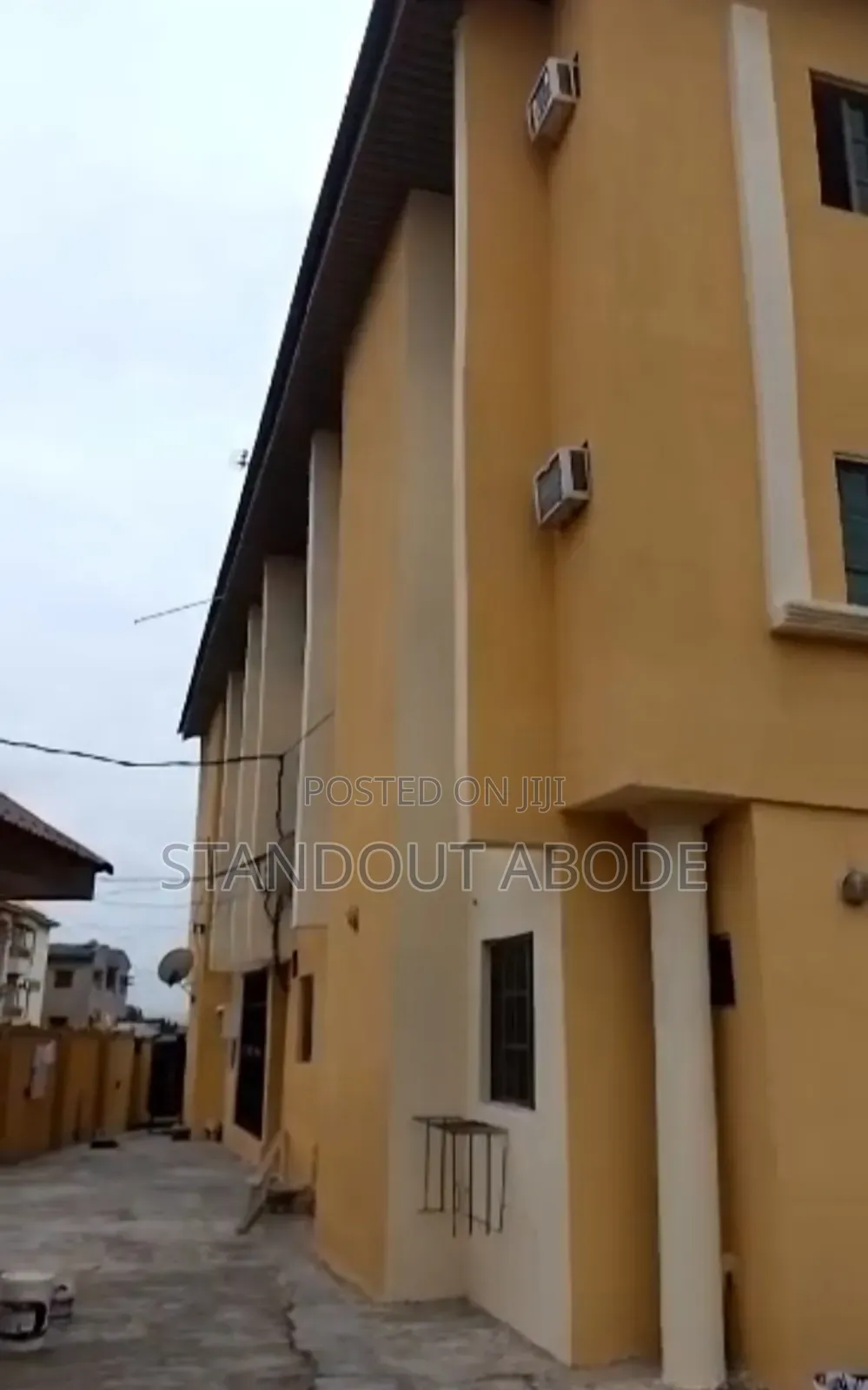 3bdrm Block of Flats in Good Location, Oke-Afa for sale