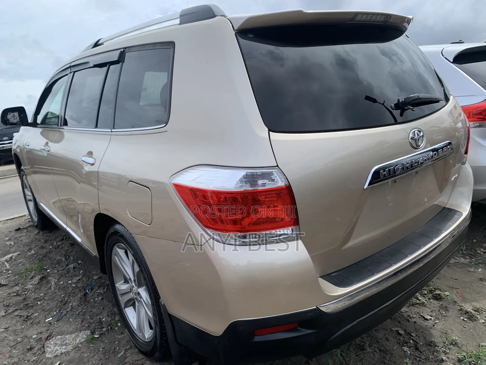 Toyota Highlander 2013 Gold