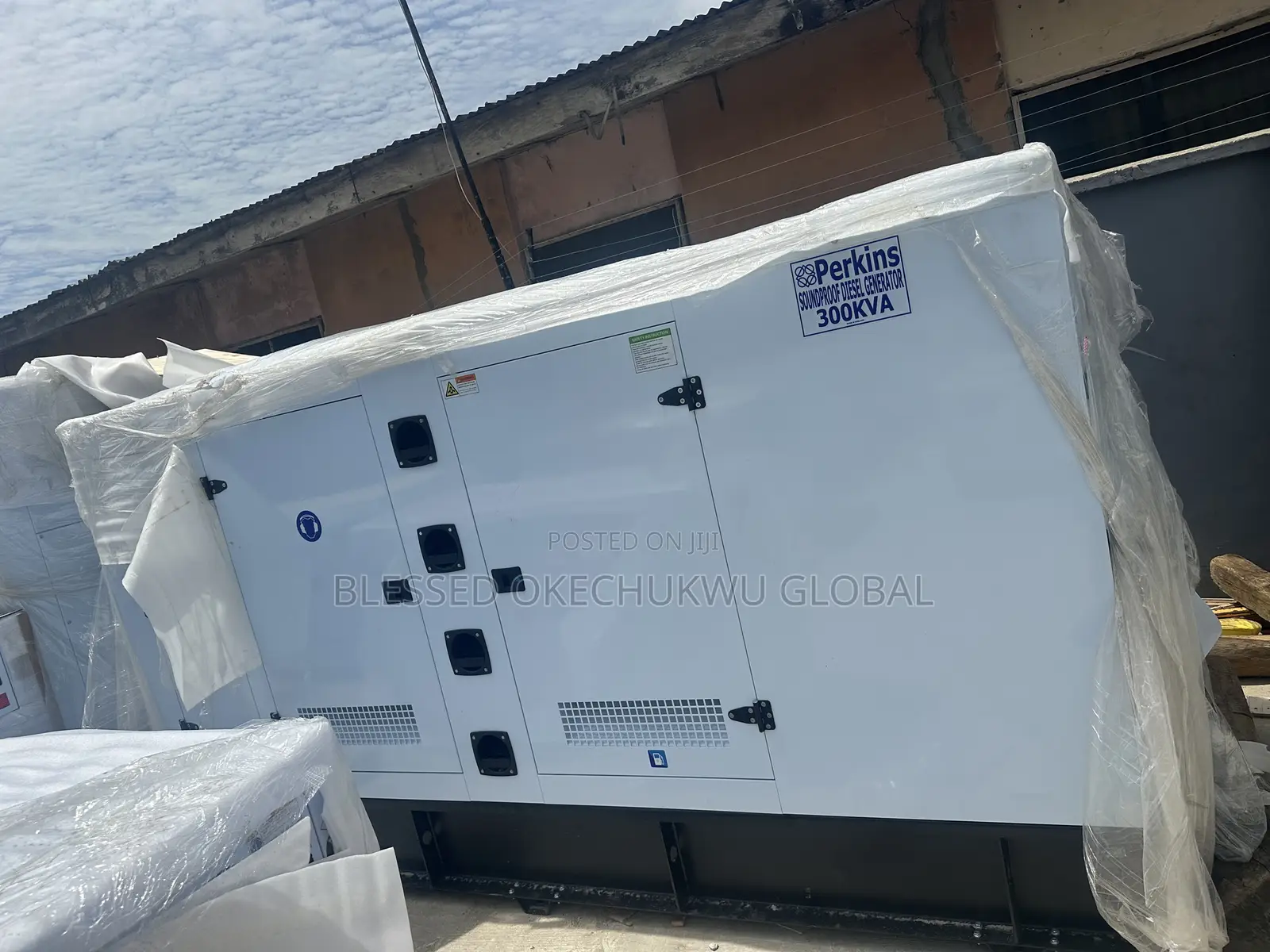 ~Sp300kva Perkins Soundproof Generator With Warranty