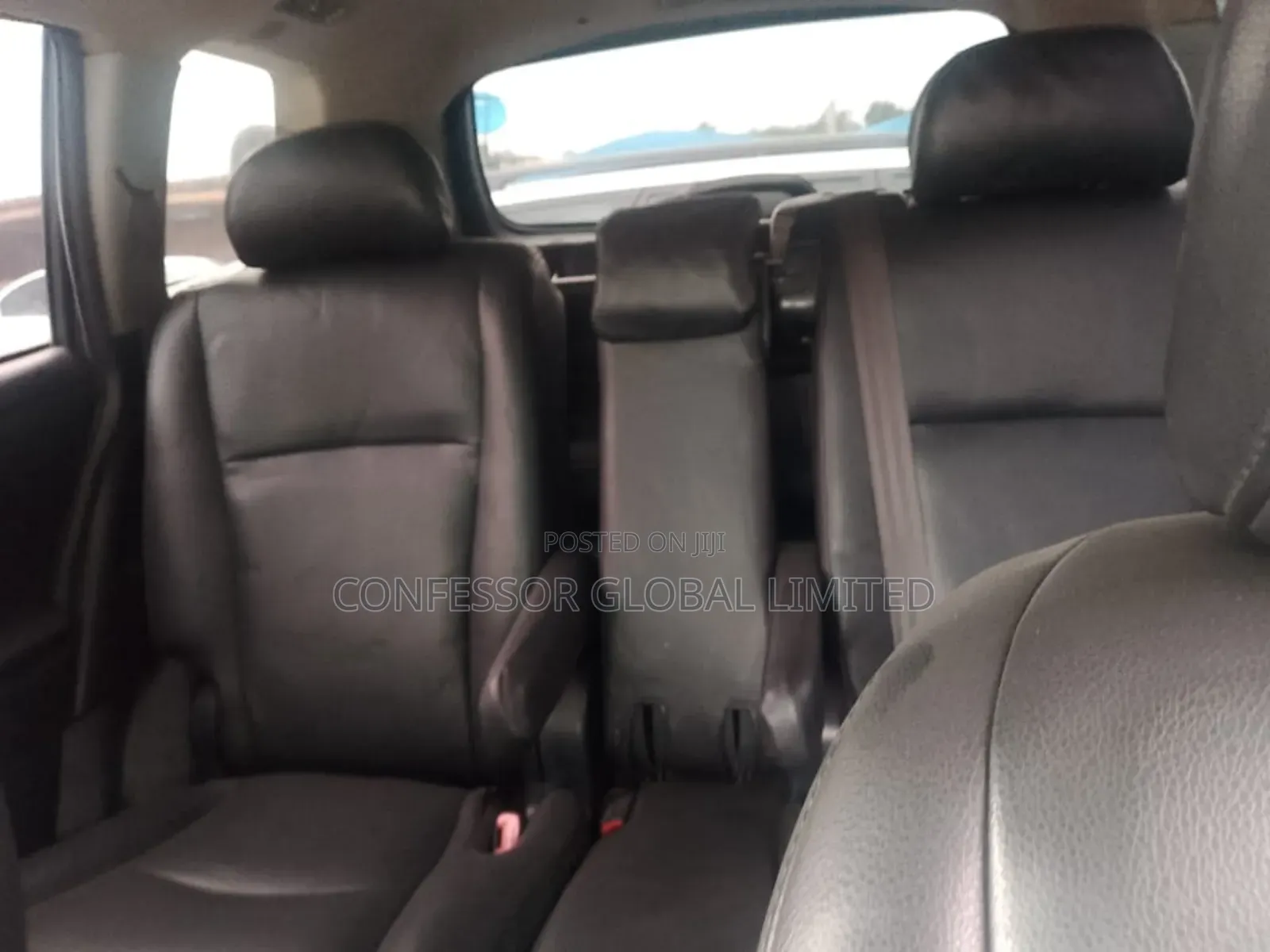 Toyota Highlander SE 2011 Gray