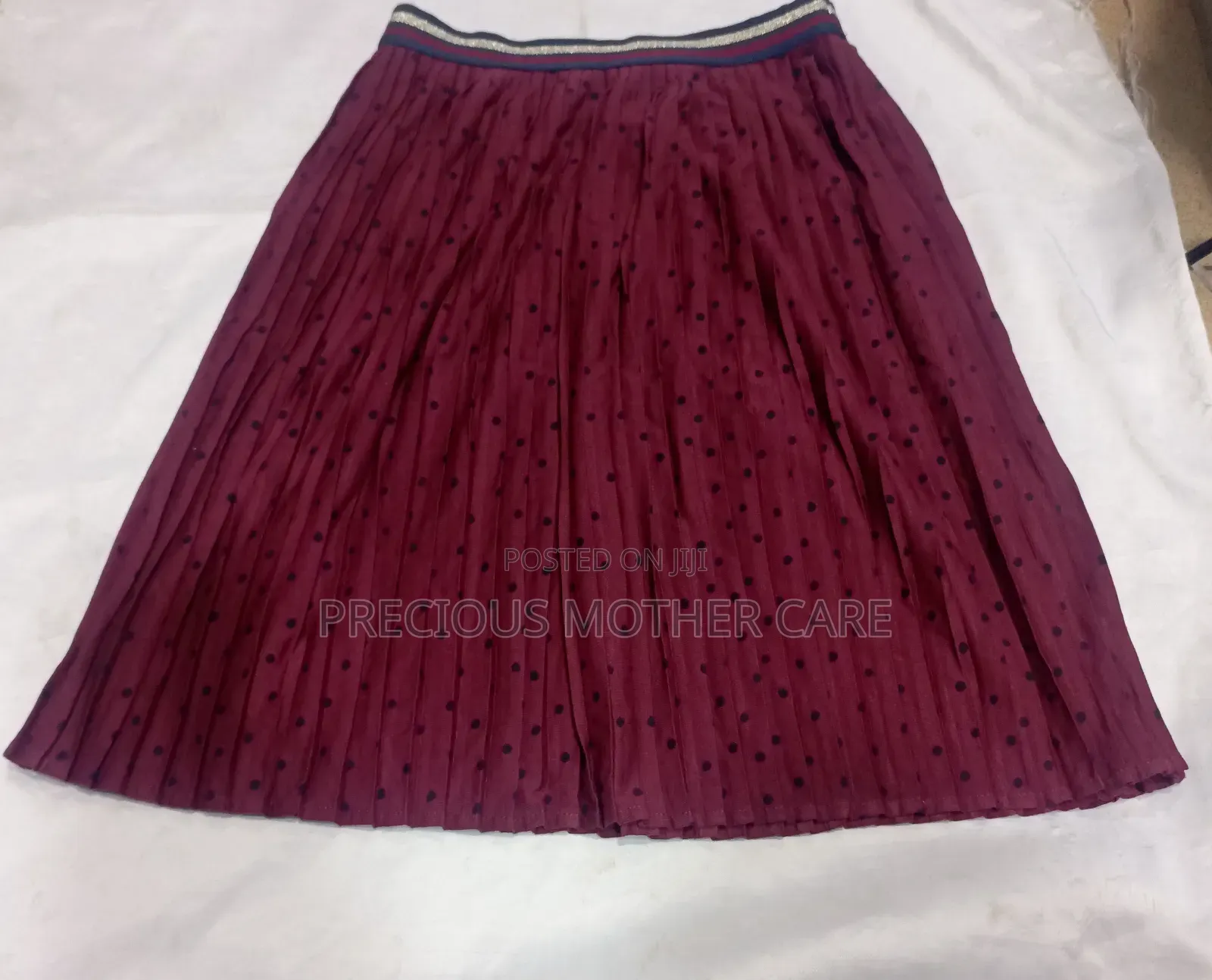 Girl Quality Pliting Skirt Available Navy Blue, Gold and Wine Color