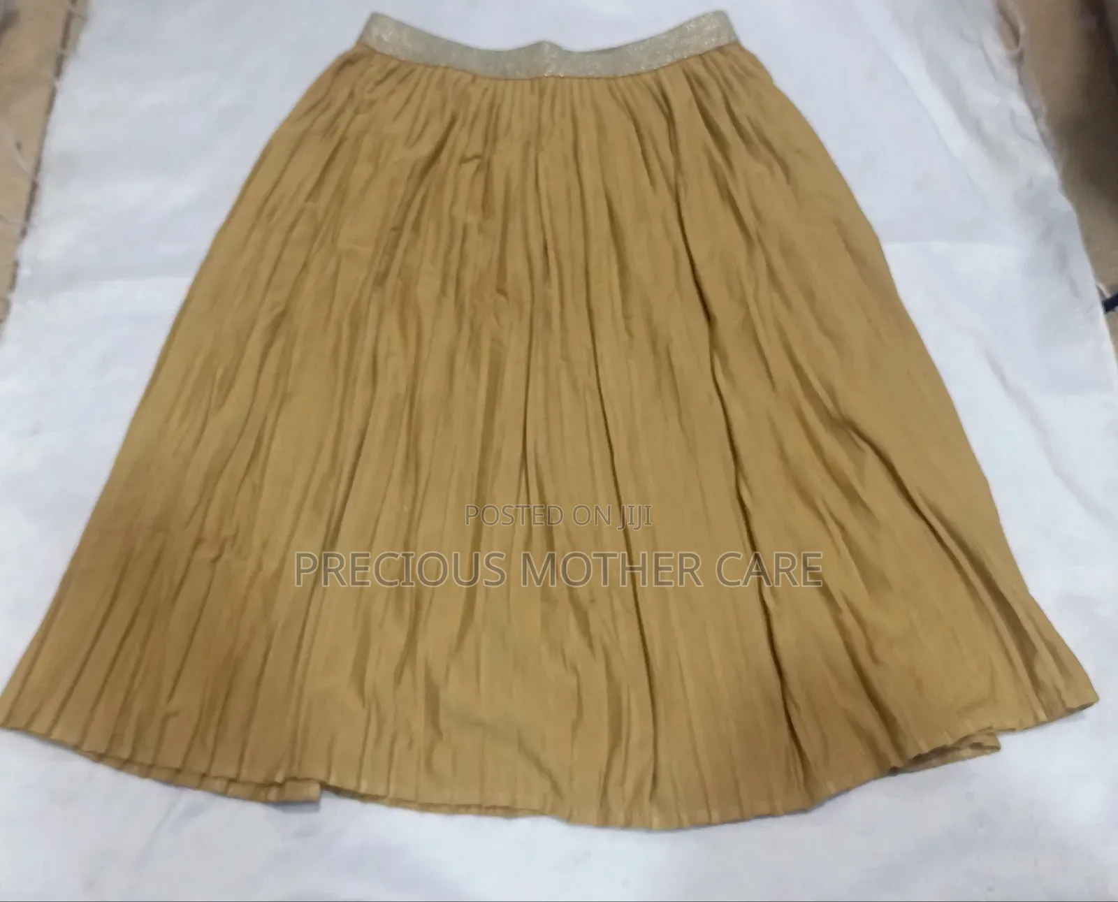 Girl Quality Pliting Skirt Available Navy Blue, Gold and Wine Color