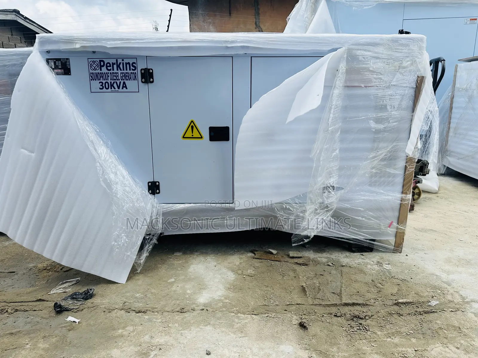 30perkins Perkins Soundproof Generator Very Strong Engine