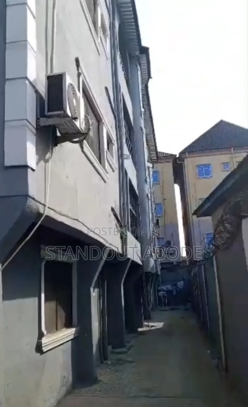 3bdrm Block of Flats in In Good Location, Aguda / Surulere for sale