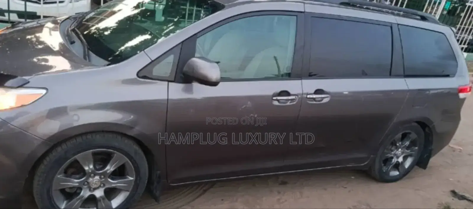 Toyota Sienna 2012 Gray