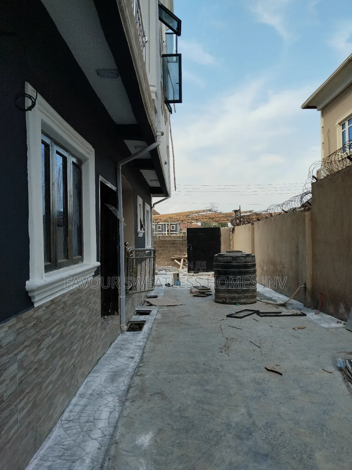 1bdrm Apartment in Private Estate, Obafemi-Owode for rent
