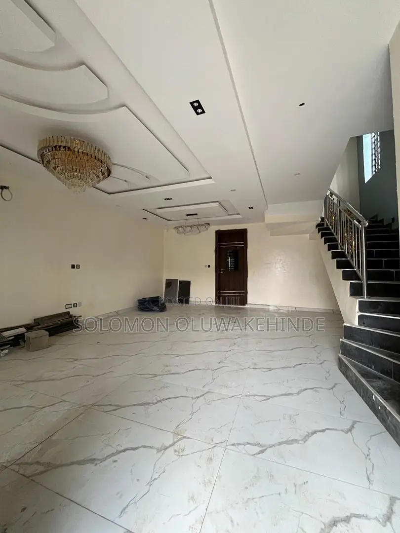 4bdrm Duplex in Gbagada, Lagos for sale