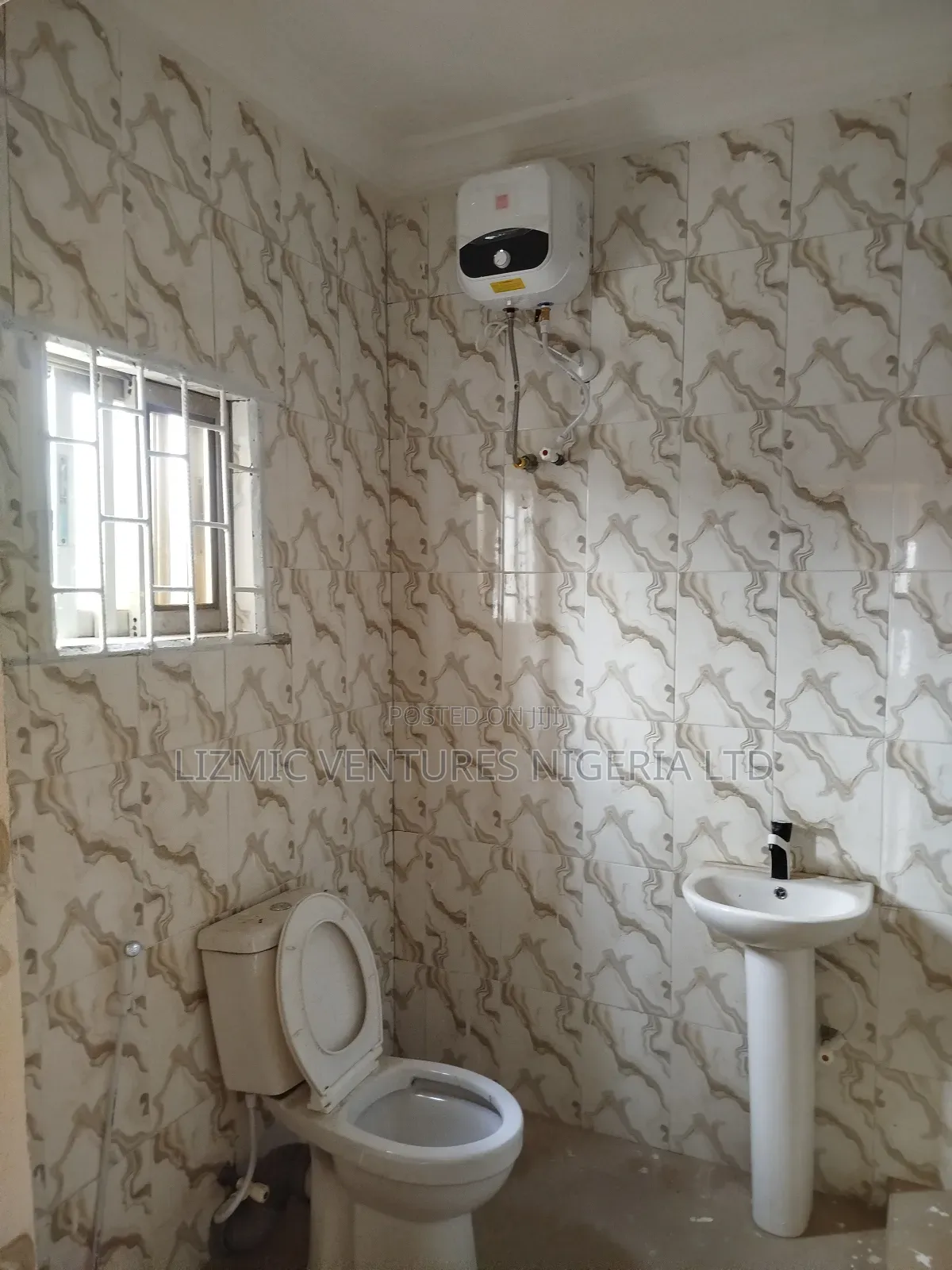 Furnished 3bdrm Apartment in Akesan, Igando / Ikotun/Igando for rent