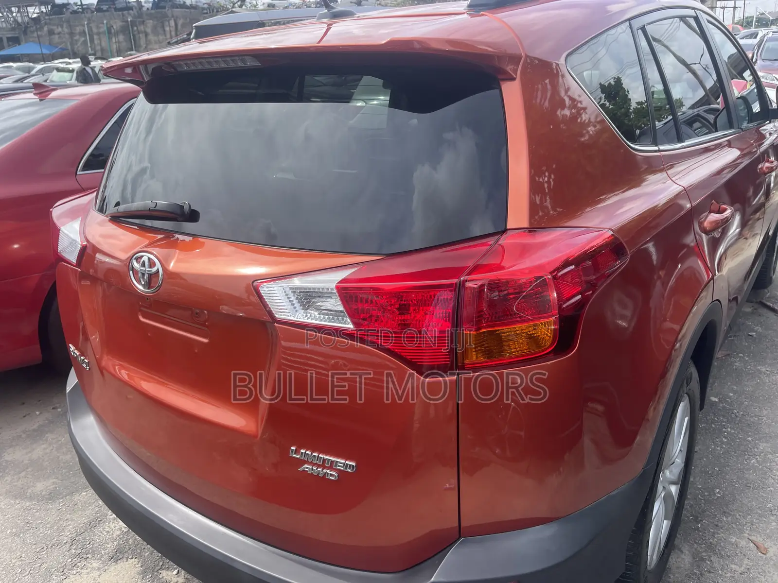 Toyota RAV4 Limited 4dr SUV AWD (2.5L 4cyl 6A) 2015 Orange