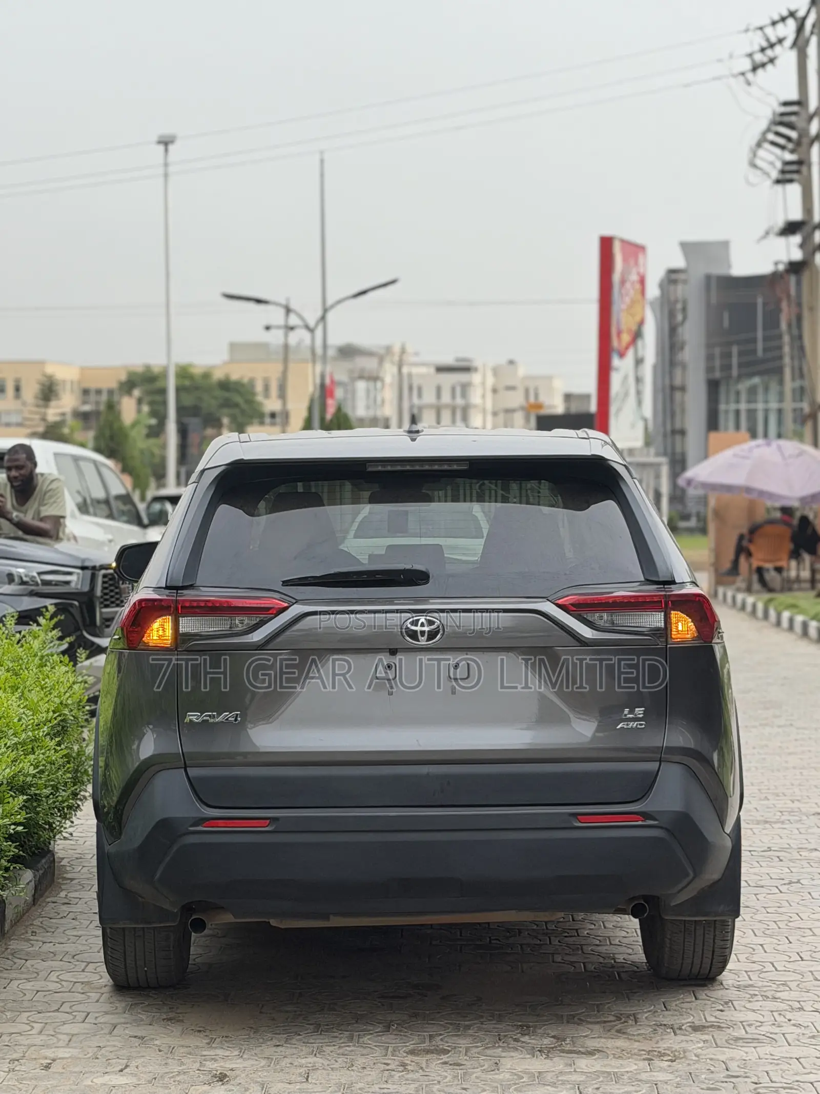 Toyota RAV4 XLE AWD 2023 Gray