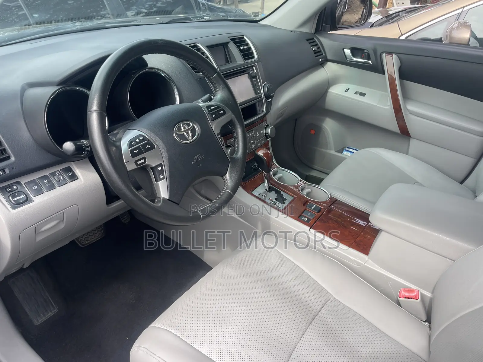 Toyota Highlander Limited 3.5l 4WD 2013 Gray