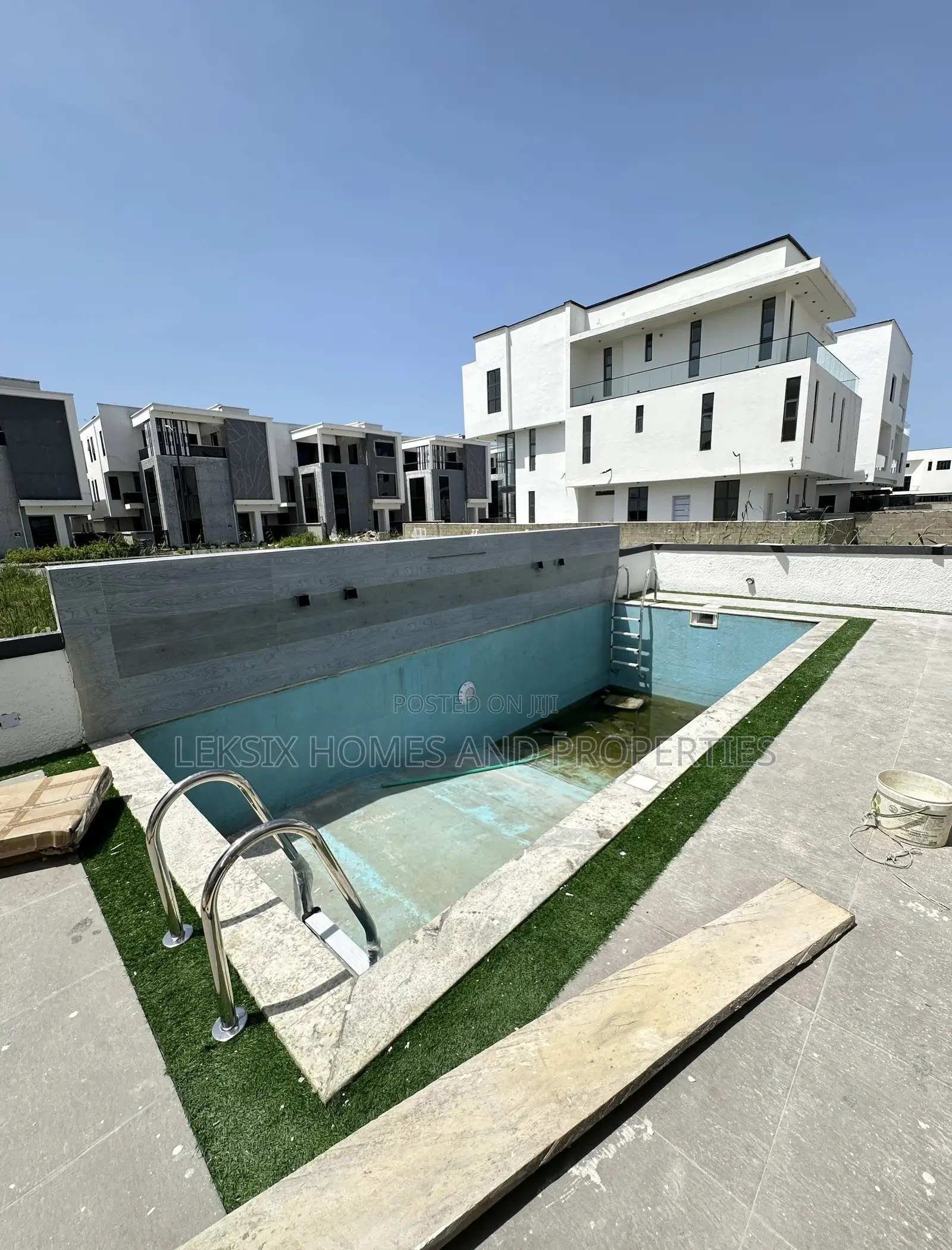 7bdrm Mansion in A Well Secured, Ikate for sale