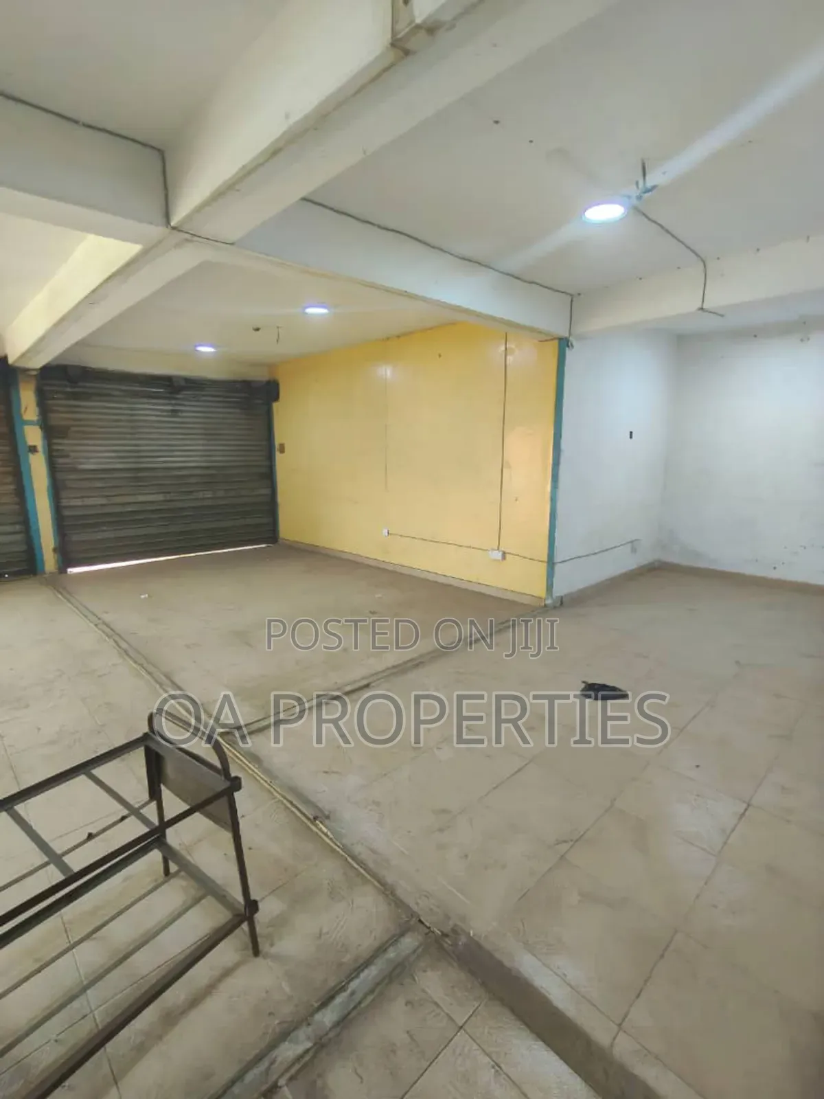 Mini Warehouse With Office Space Along Ui-Ojoo - Orogun Rd.2.4m