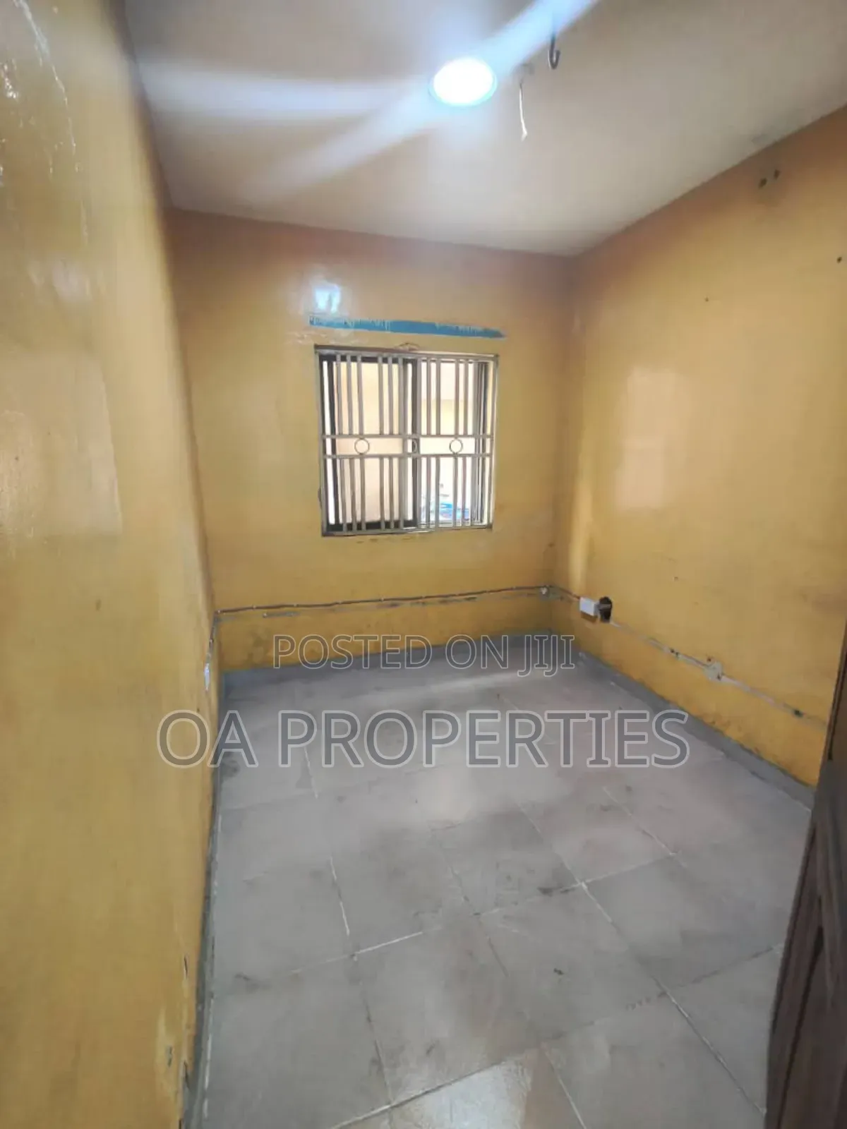 Mini Warehouse With Office Space Along Ui-Ojoo - Orogun Rd.2.4m