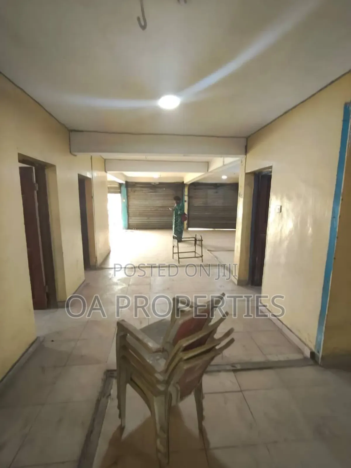 Mini Warehouse With Office Space Along Ui-Ojoo - Orogun Rd.2.4m