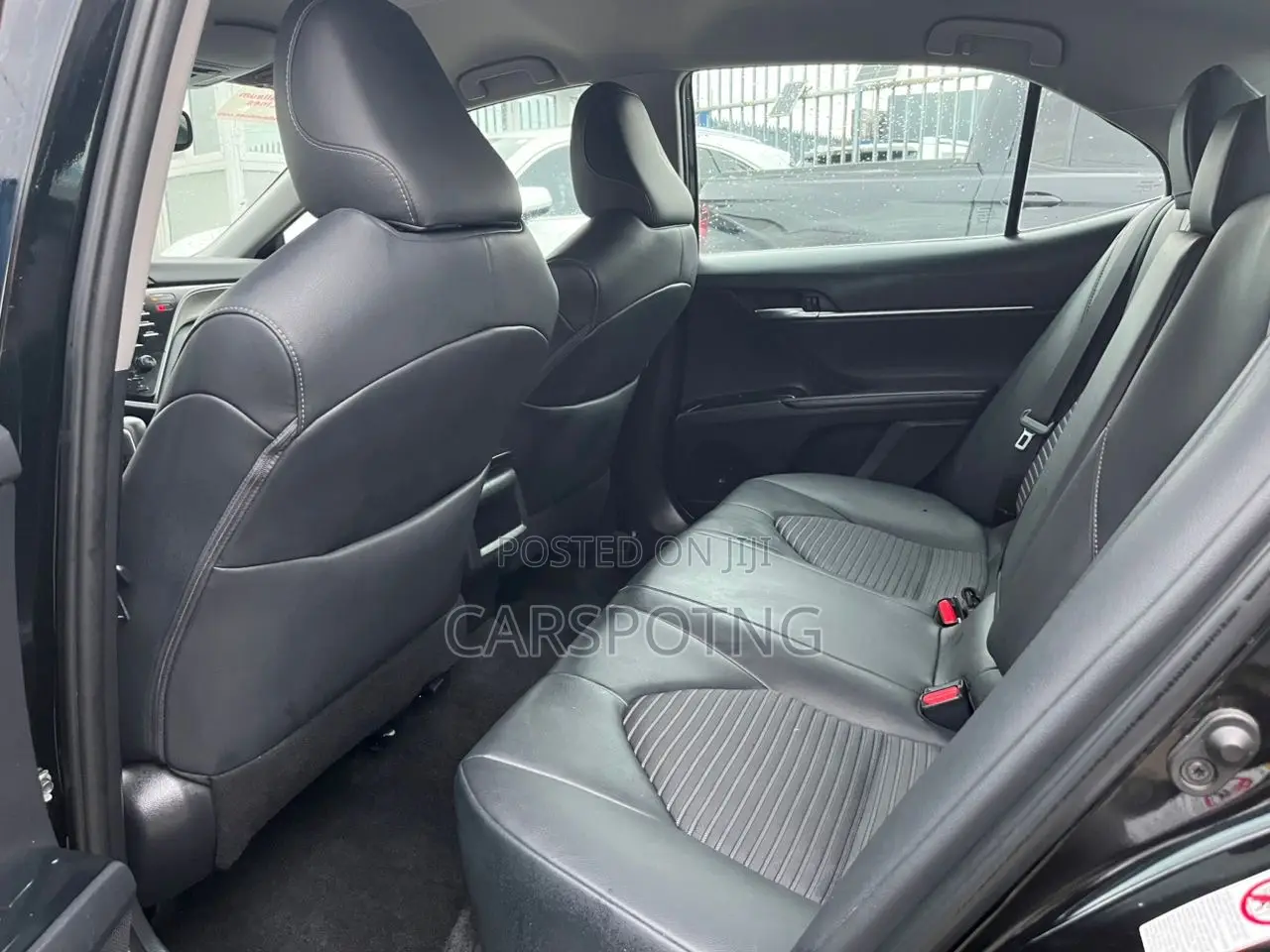 Toyota Camry SE (2.5L 4cyl 8A) 2019 Black