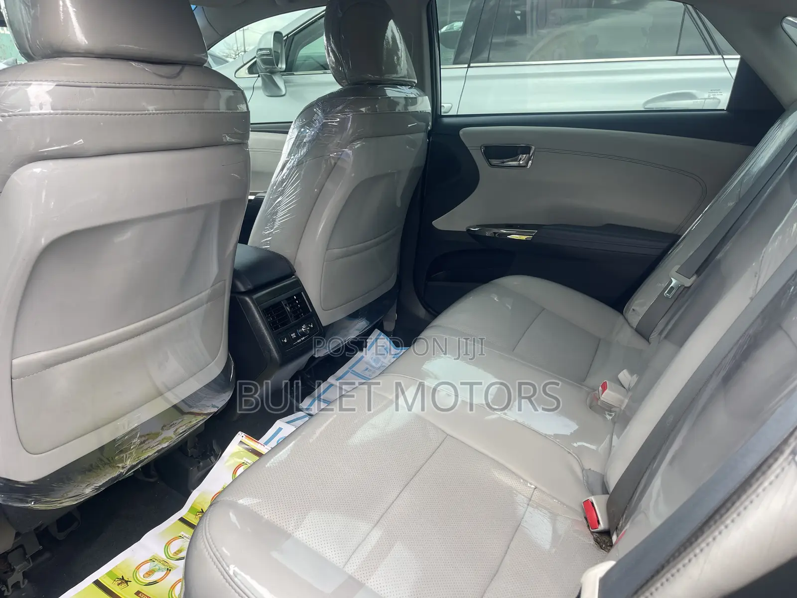 Toyota Avalon Limited Sedan FWD (3.5L 6cyl 6A) 2013 Gray