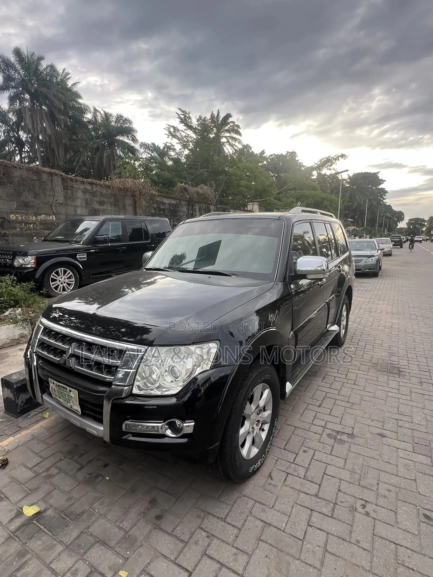Mitsubishi Pajero 3.8 V6 GLS/GLX 2011 Black