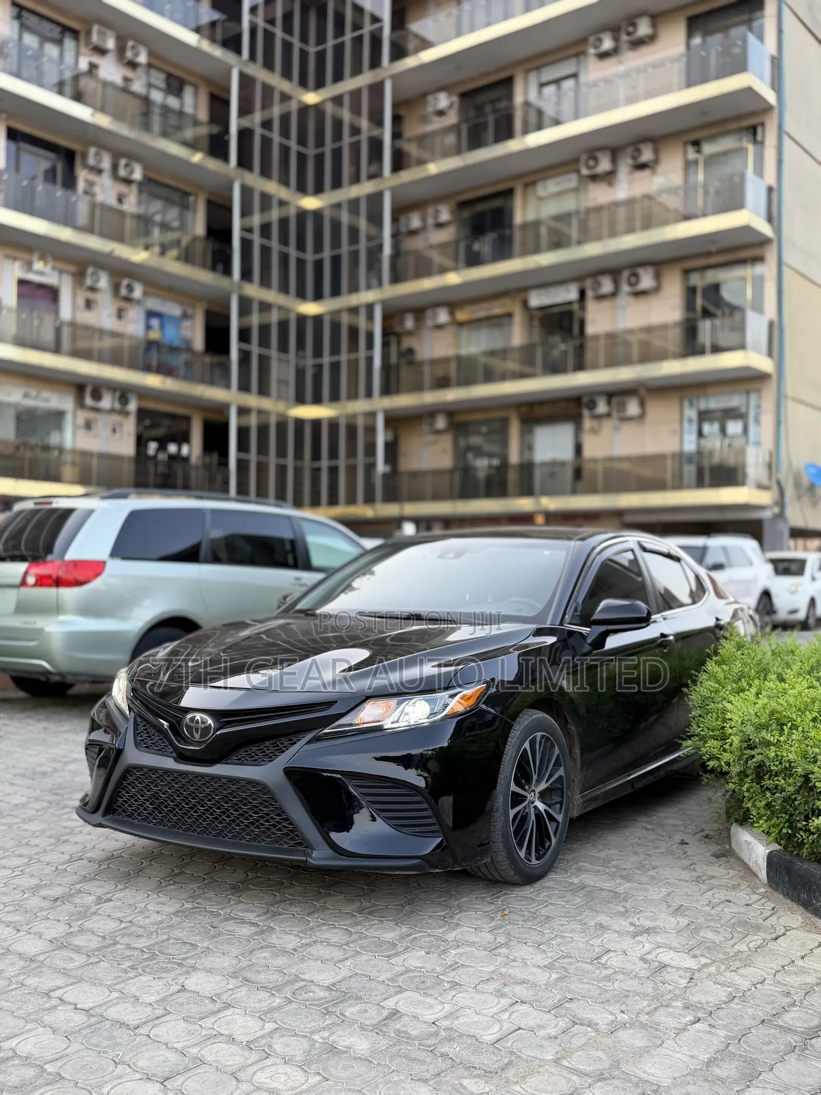 Toyota Camry SE (2.5L 4cyl 8A) 2019 Black
