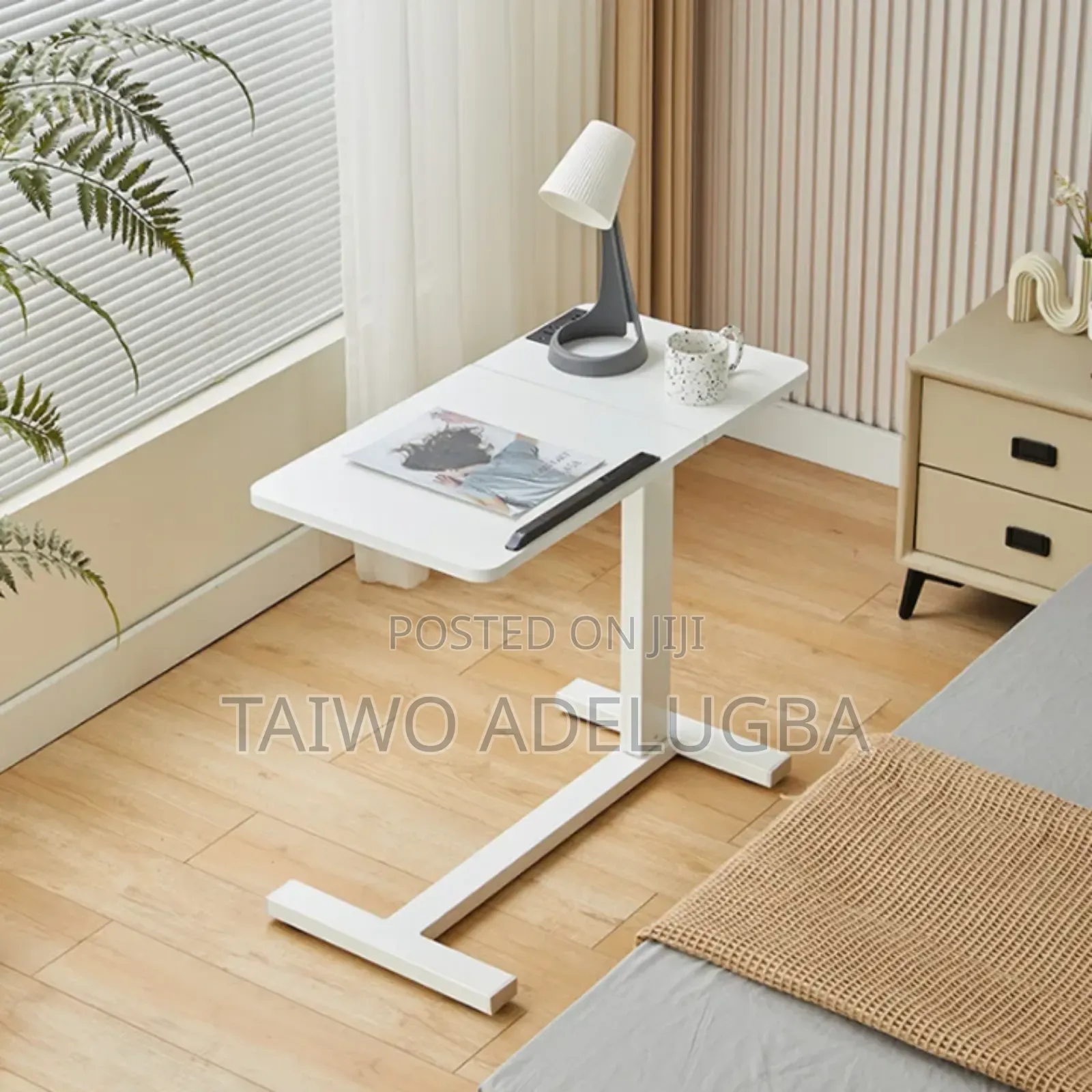 Mobile Adjustable Laptop Table With Lever (With Wheels)