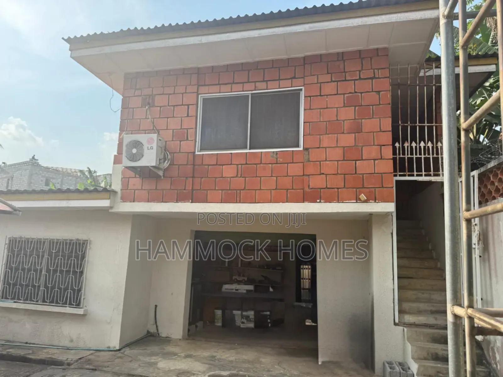8bdrm Mansion in Ool Bodija Estate for sale