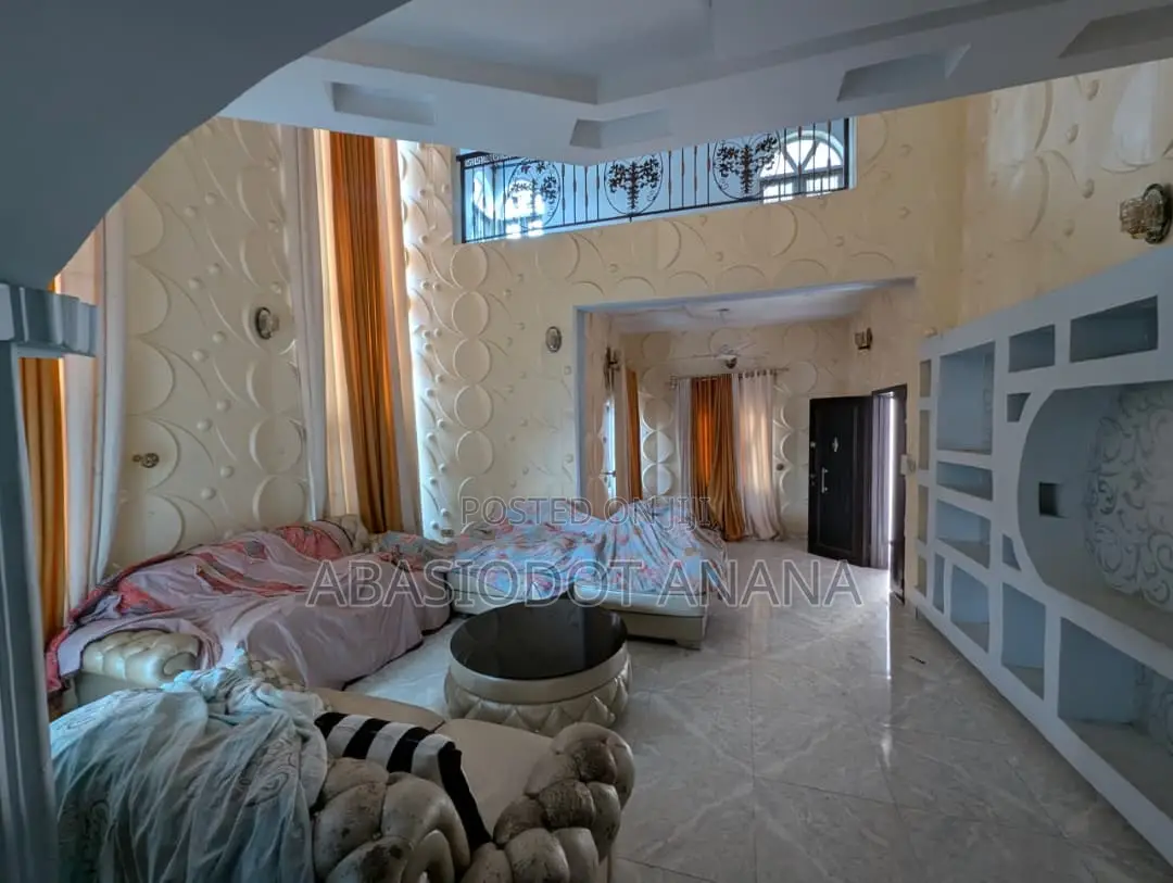 Furnished 4bdrm Duplex in Shelter Afrique, Uyo for sale