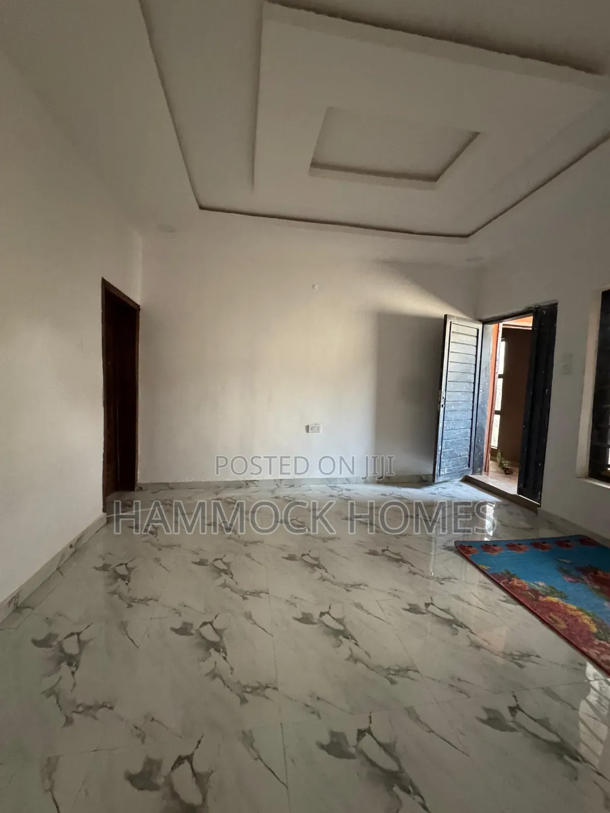 8bdrm Block of Flats in Almond Estate, Akobo for sale